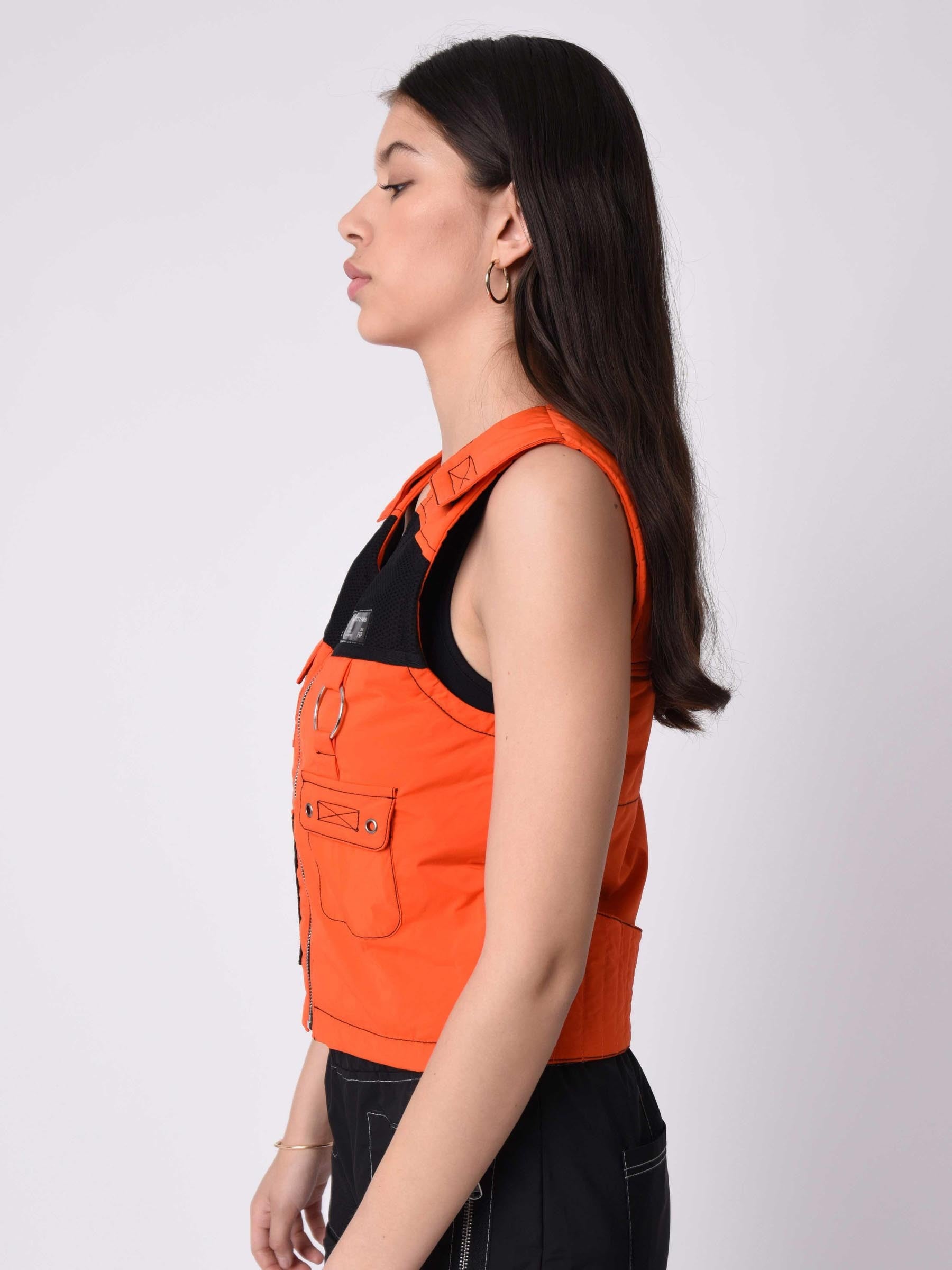 gilet-sans-manches-utility-coutures-contrastees-empiecement-mesh-f193069-orange