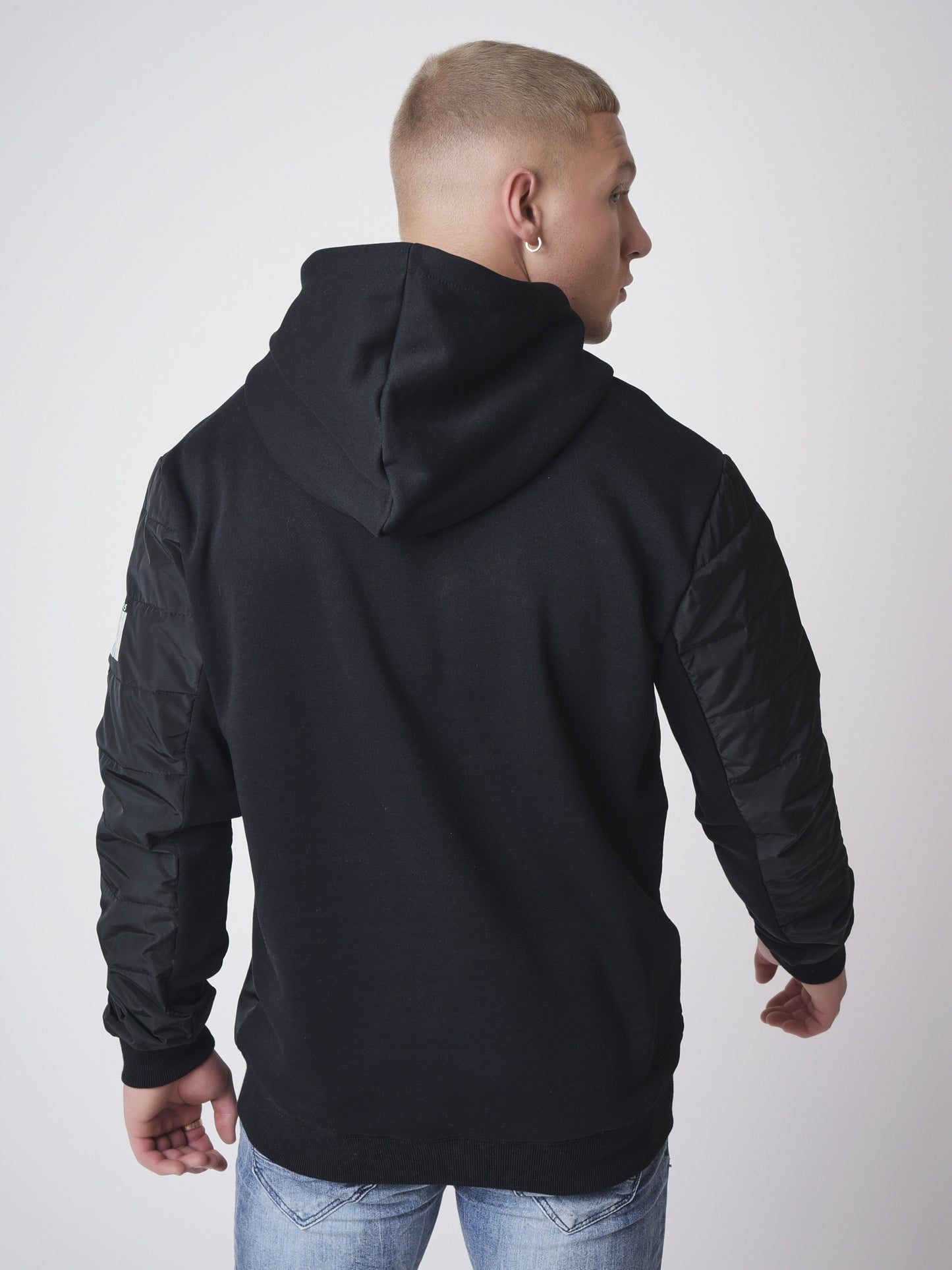 hoodie-a-manches-matelassees-2020086-noir