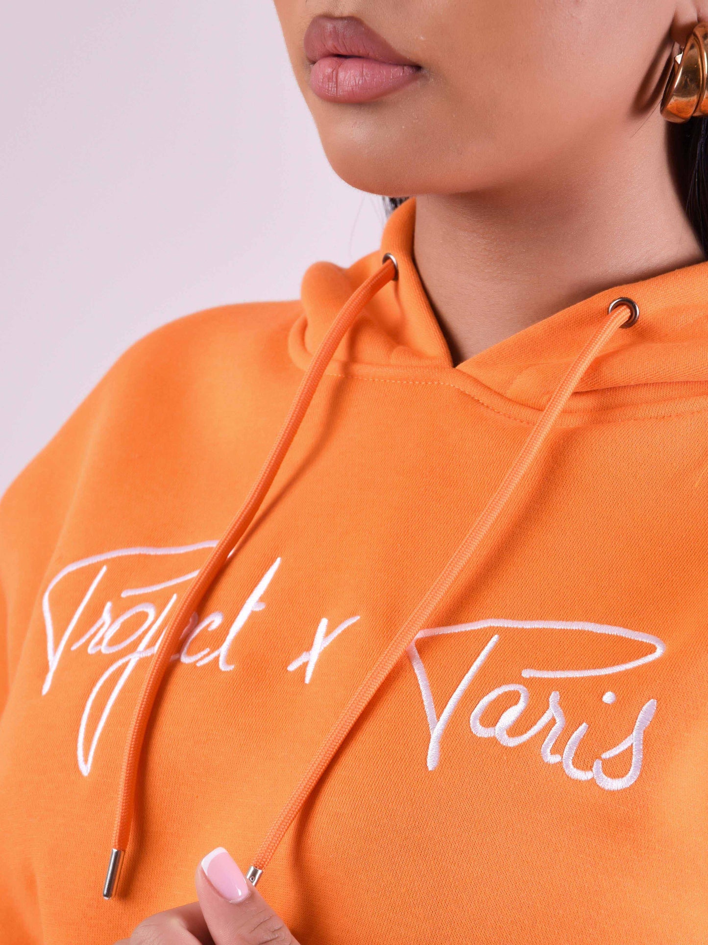 hoodie-avec-broderie-logo-homme-1920010-4205-orange-detailshot