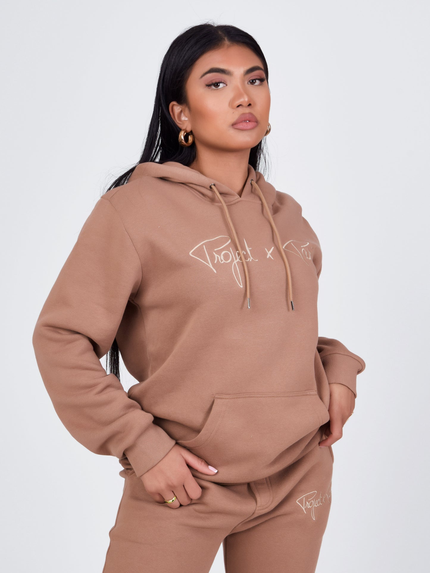 hoodie-avec-broderie-logo-homme-1920010-4205-mastic