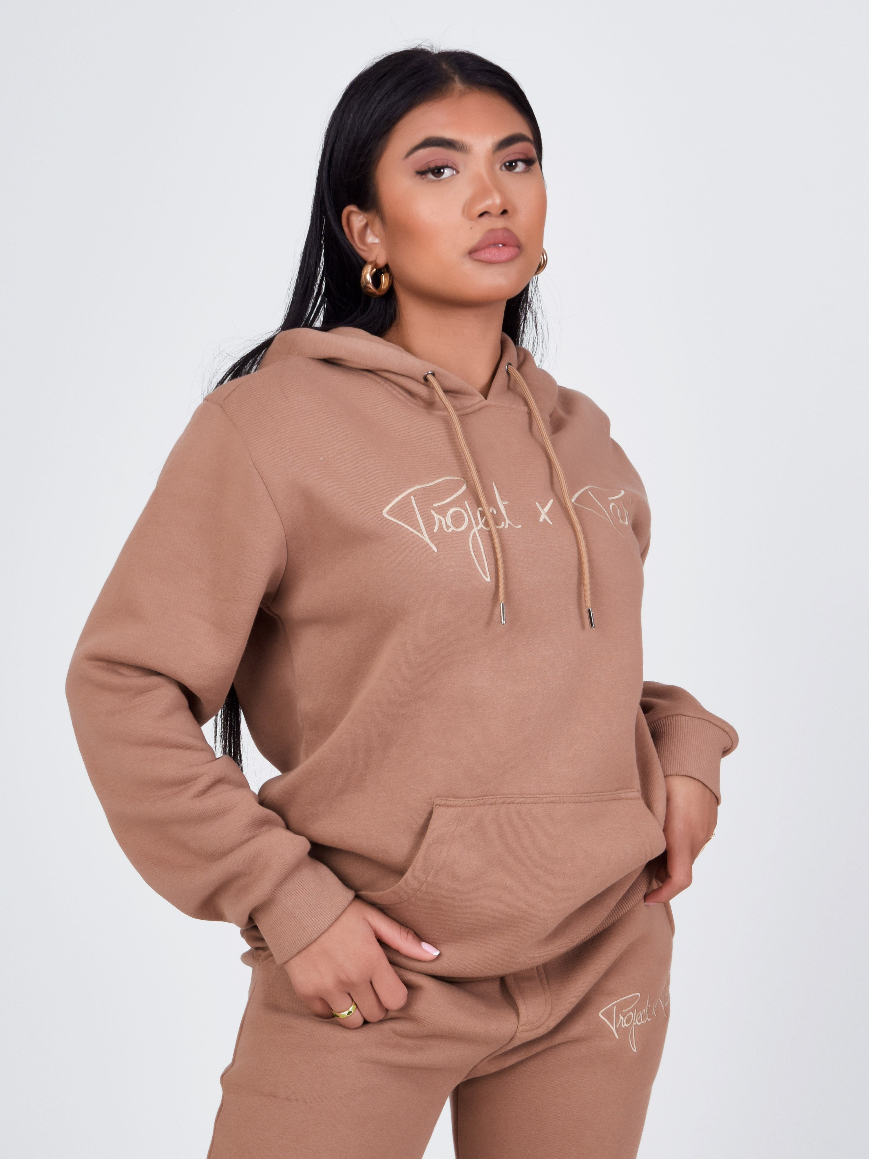 hoodie-avec-broderie-logo-homme-1920010-4205-mastic