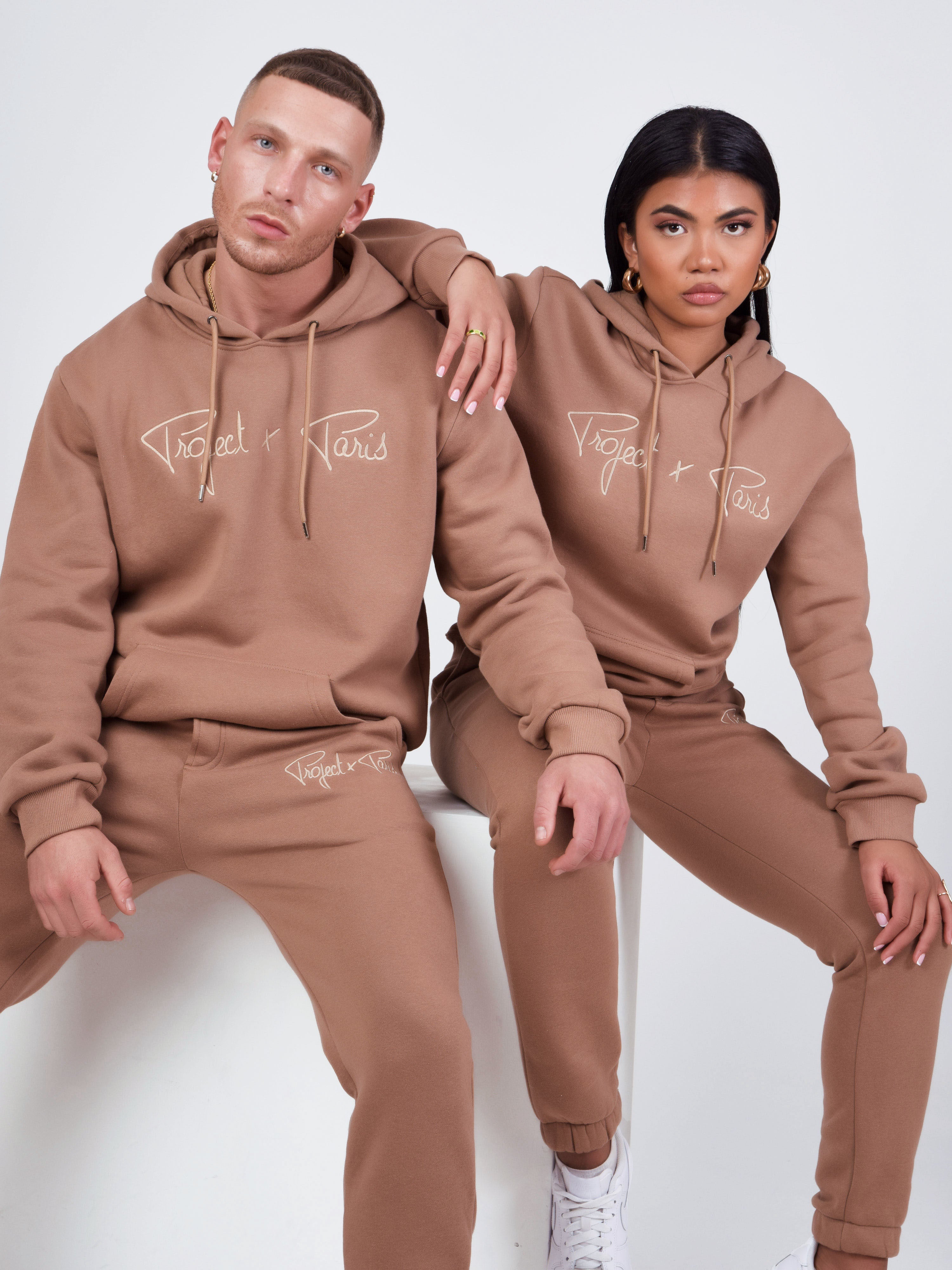 hoodie-avec-broderie-logo-homme-1920010-4205-mastic