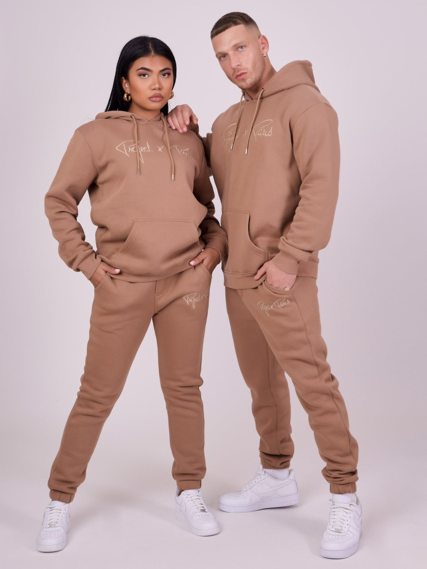 hoodie-avec-broderie-logo-homme-1920010-4205-orange-modelshot