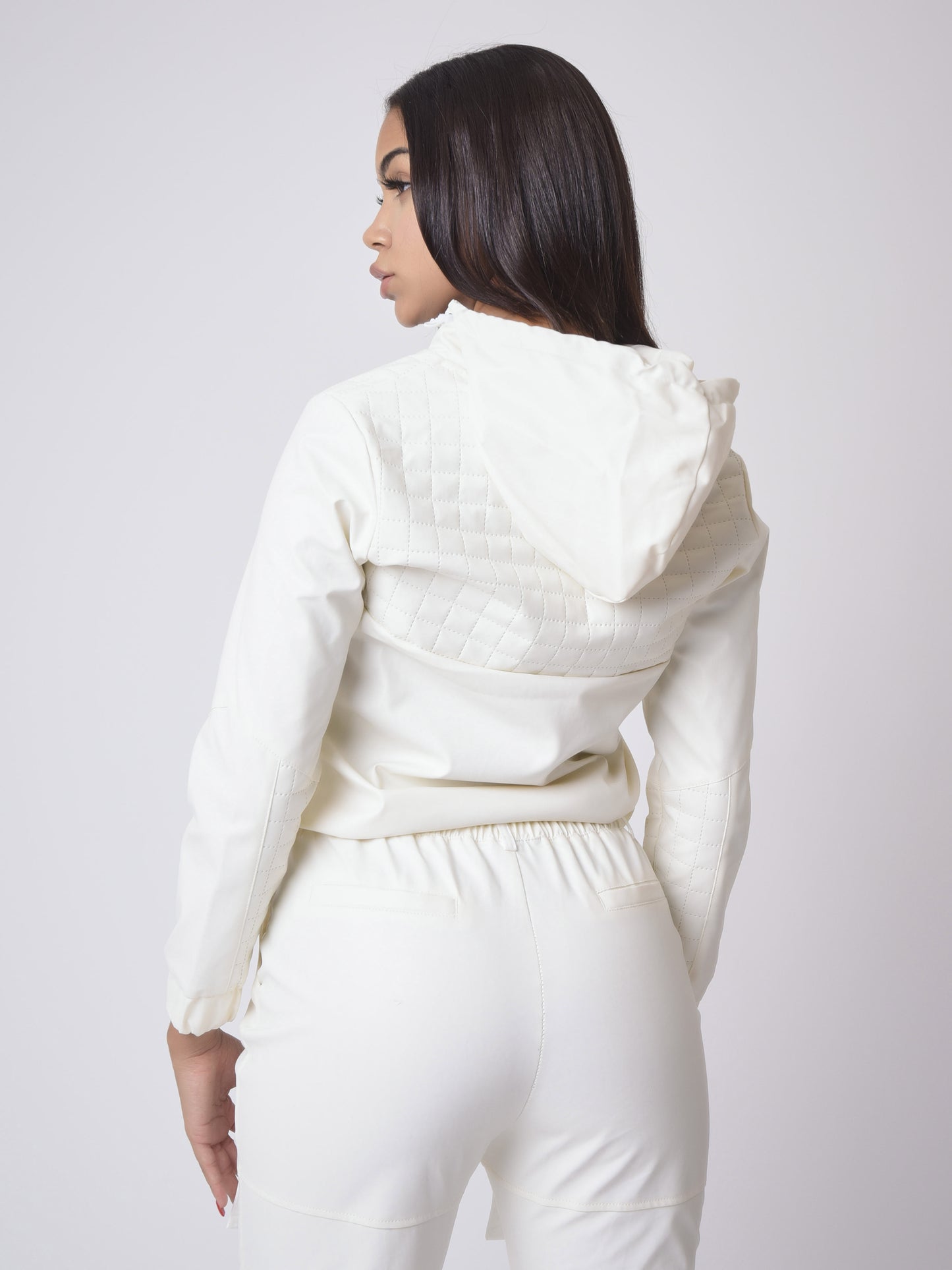 hoodie-enfiable-matelassage-carre-simili-cuir-f202033-blanc