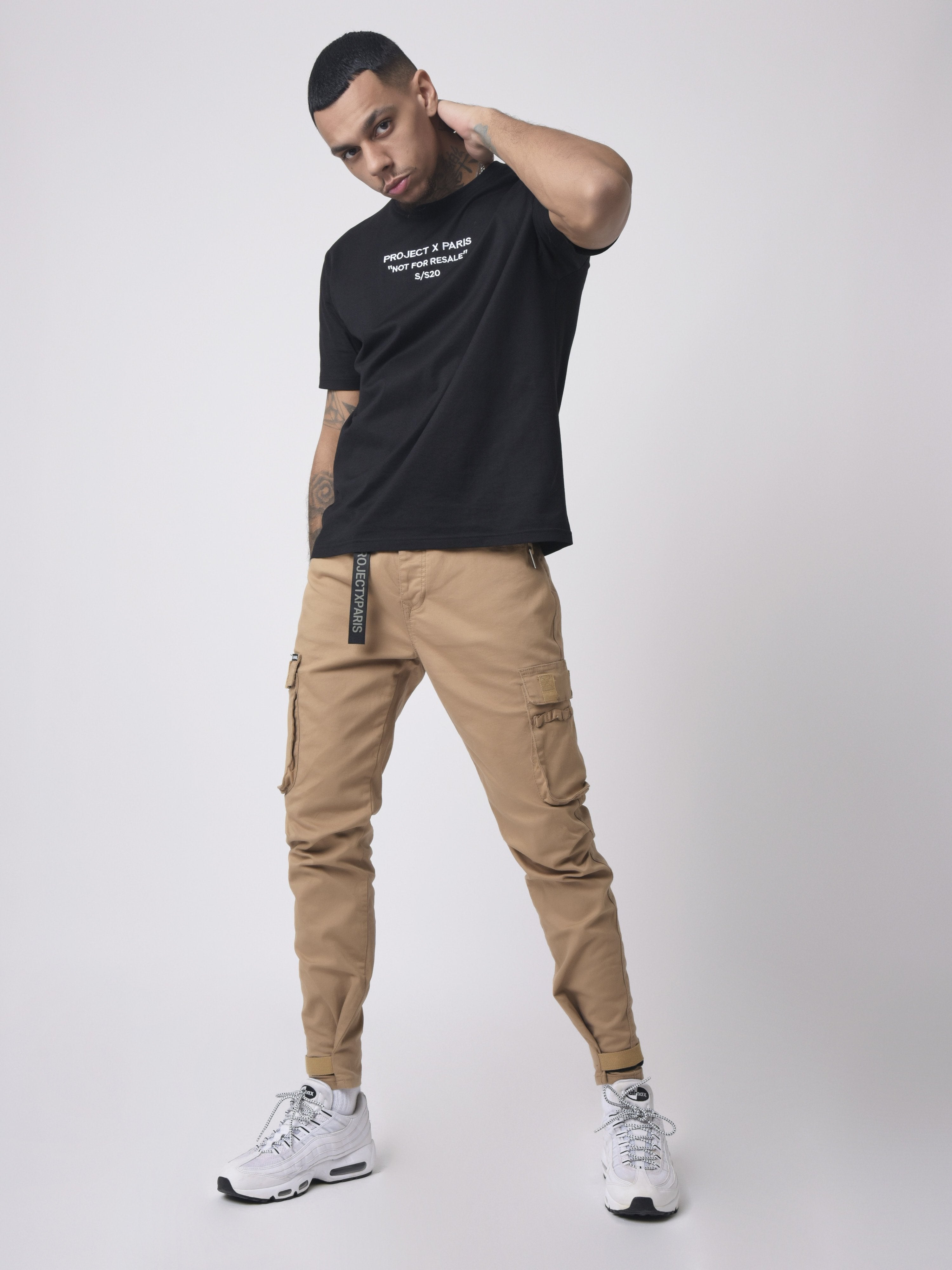 jean-cargo-poches-et-sangle-de-resserrement-en-bas-camel