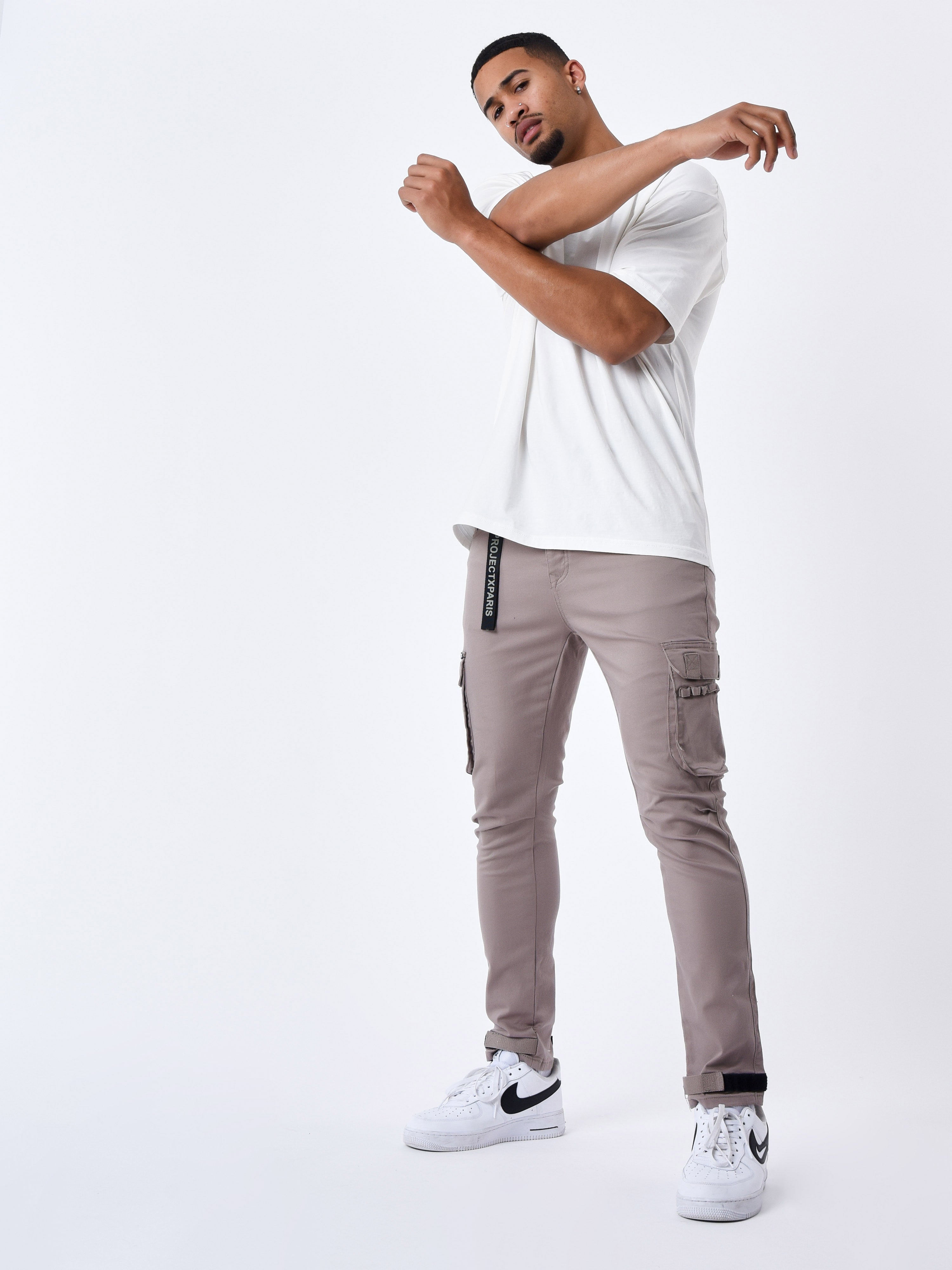 jean-cargo-poches-et-sangle-de-resserrement-en-bas-taupe