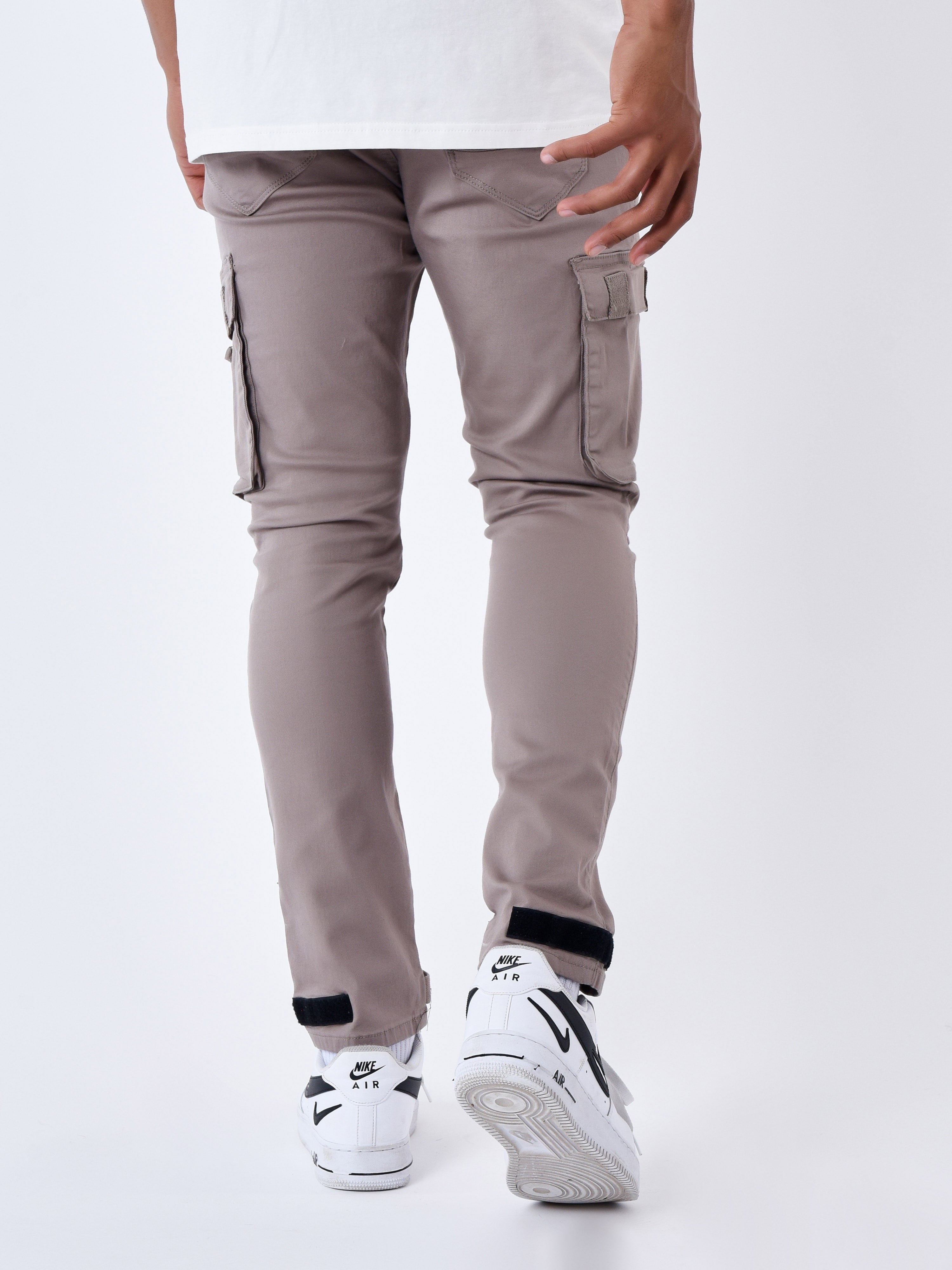 jean-cargo-poches-et-sangle-de-resserrement-en-bas-taupe