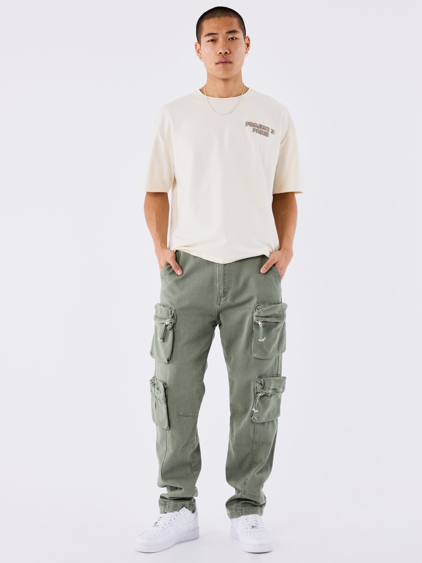 jean-cargo-olive-fonce-modelshot