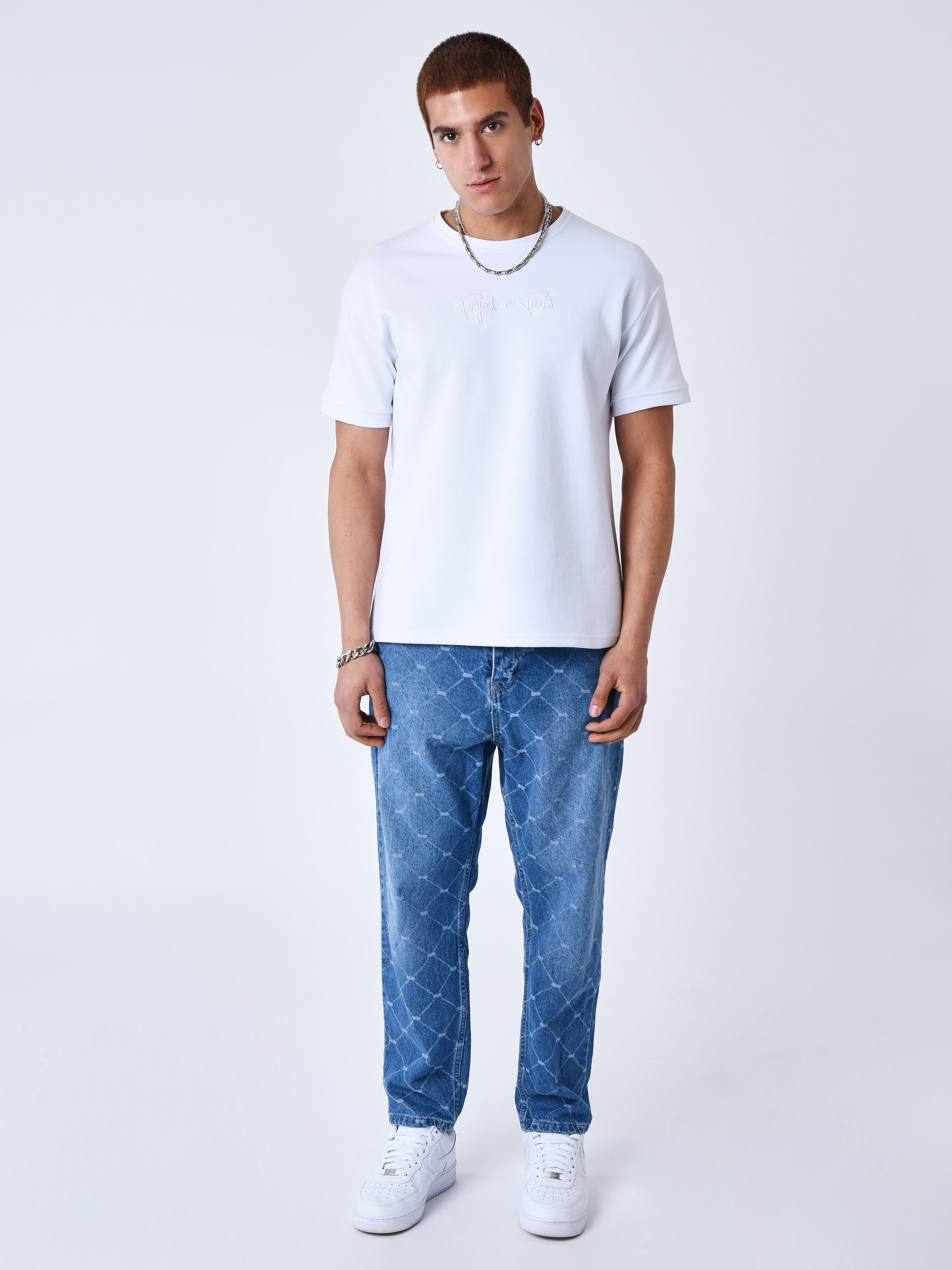 Jeans mit weitem Schnitt und Laser-Waschung-1