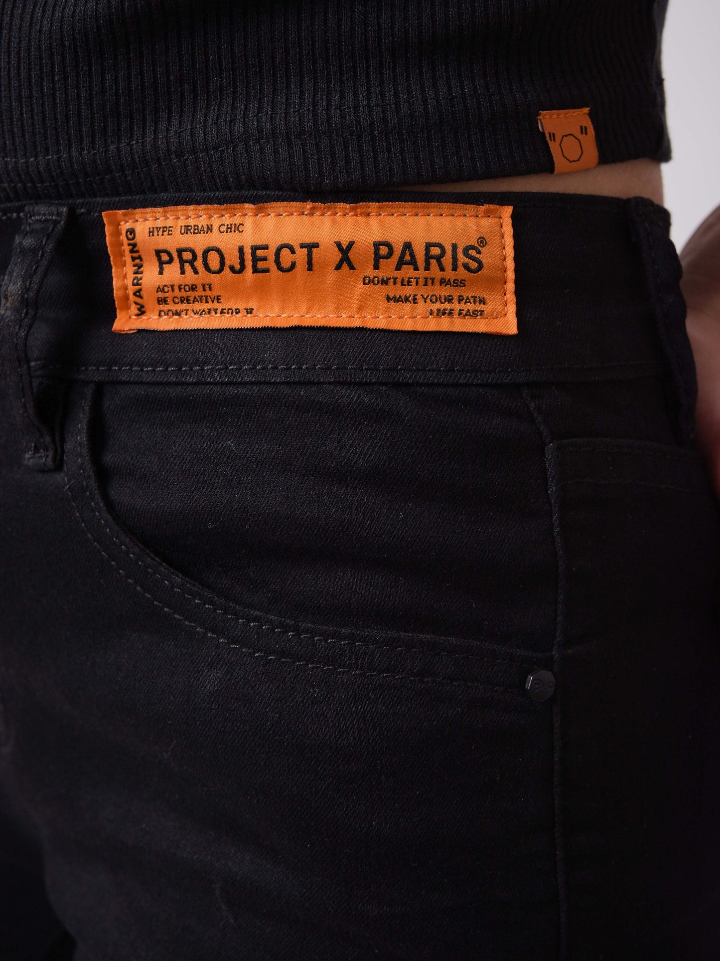 jean-skinny-fit-etiquette-logo-f1990013a-noir