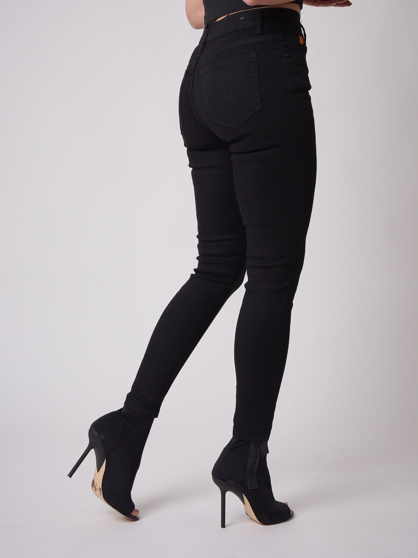 jean-skinny-fit-etiquette-logo-f1990013a-noir