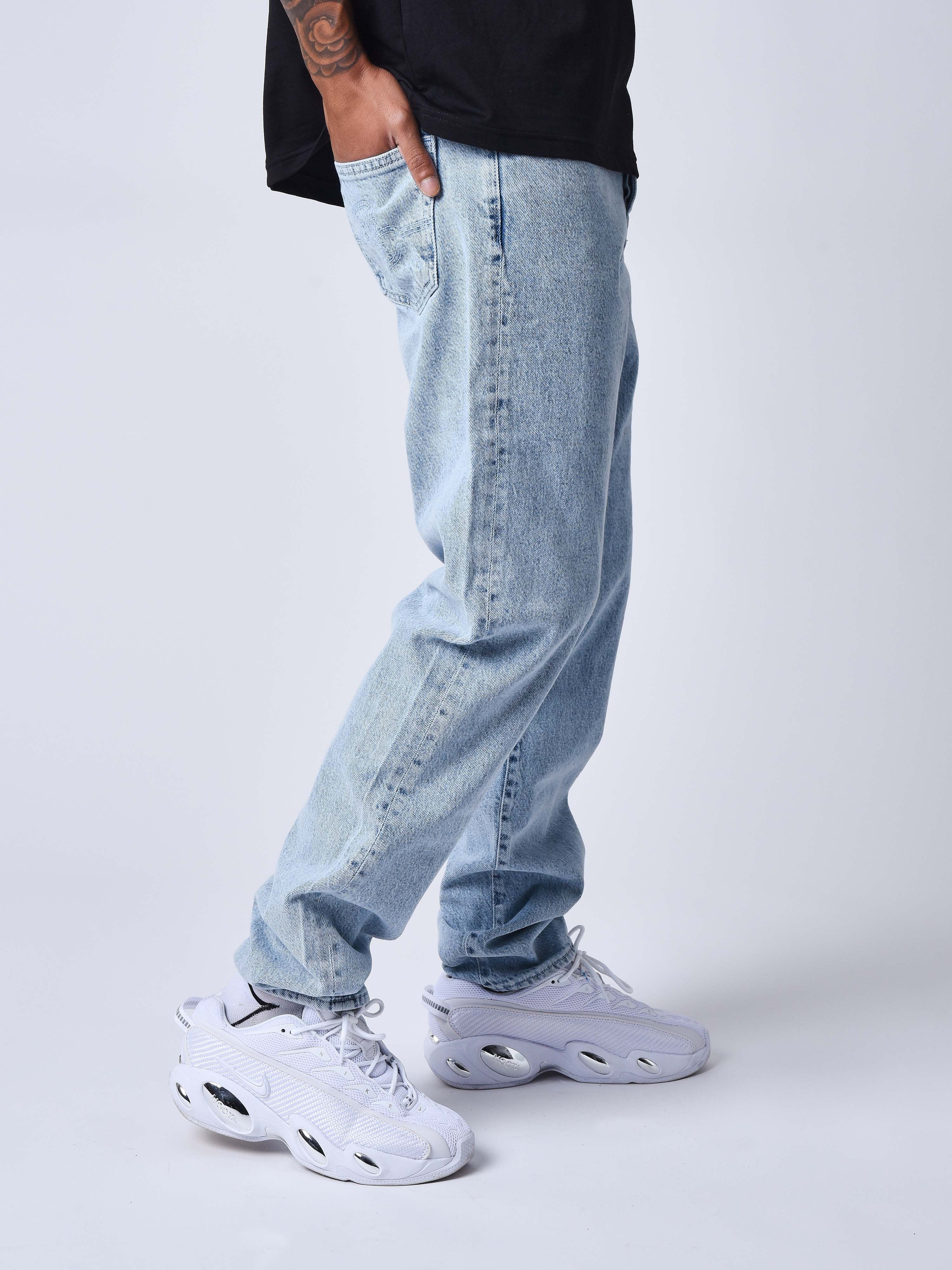 Jeans mit geradem Schnitt und verwaschenem Look-3