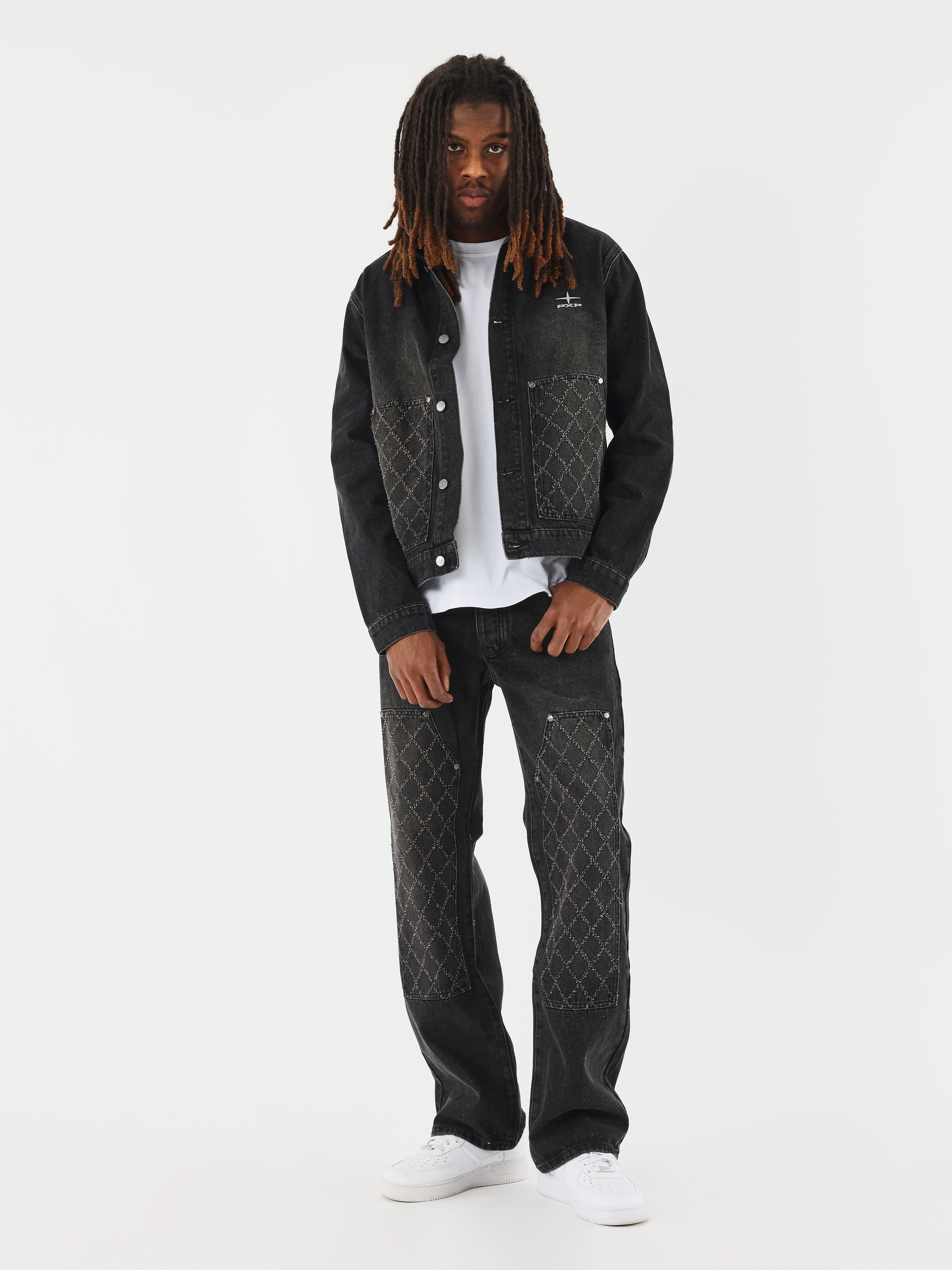 Jeans largo com detalhes de carpinteiro-1