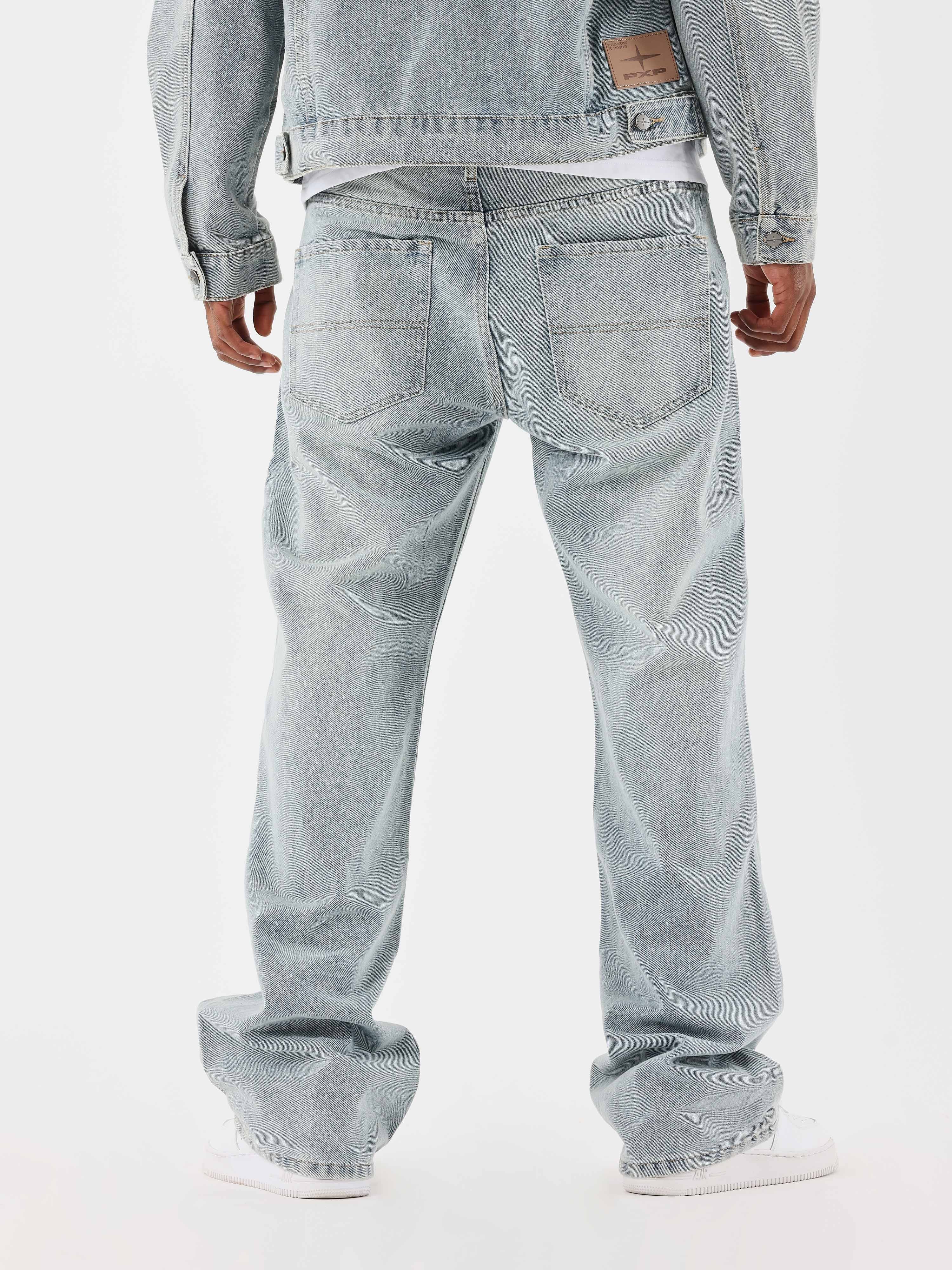 Jeans largo com detalhes de carpinteiro-3