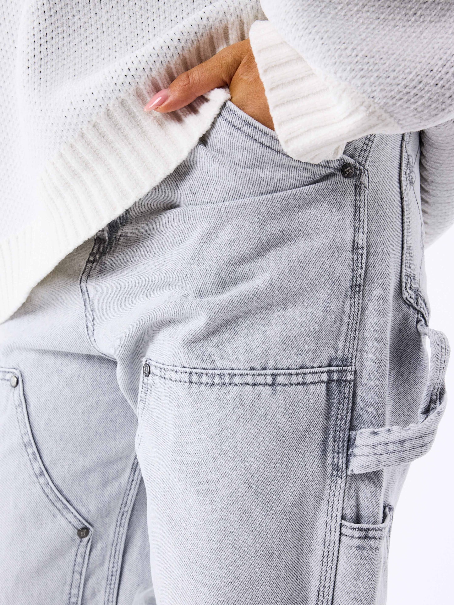 jeans-ample-a-details-charpentier-5070-gris-clair