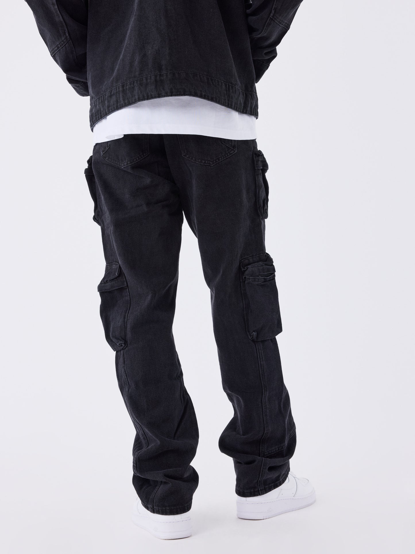 jeans-brute-workwear-multi-poches-noir