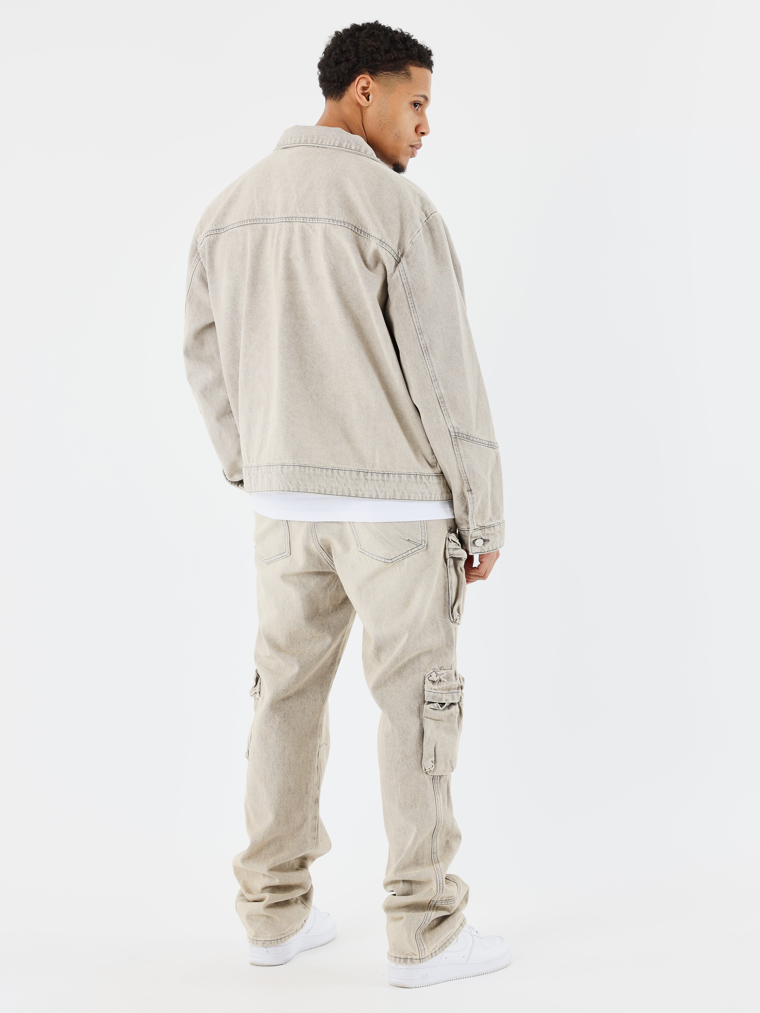 Jeans aus rohem Workwear-Stoff mit mehreren Taschen-2