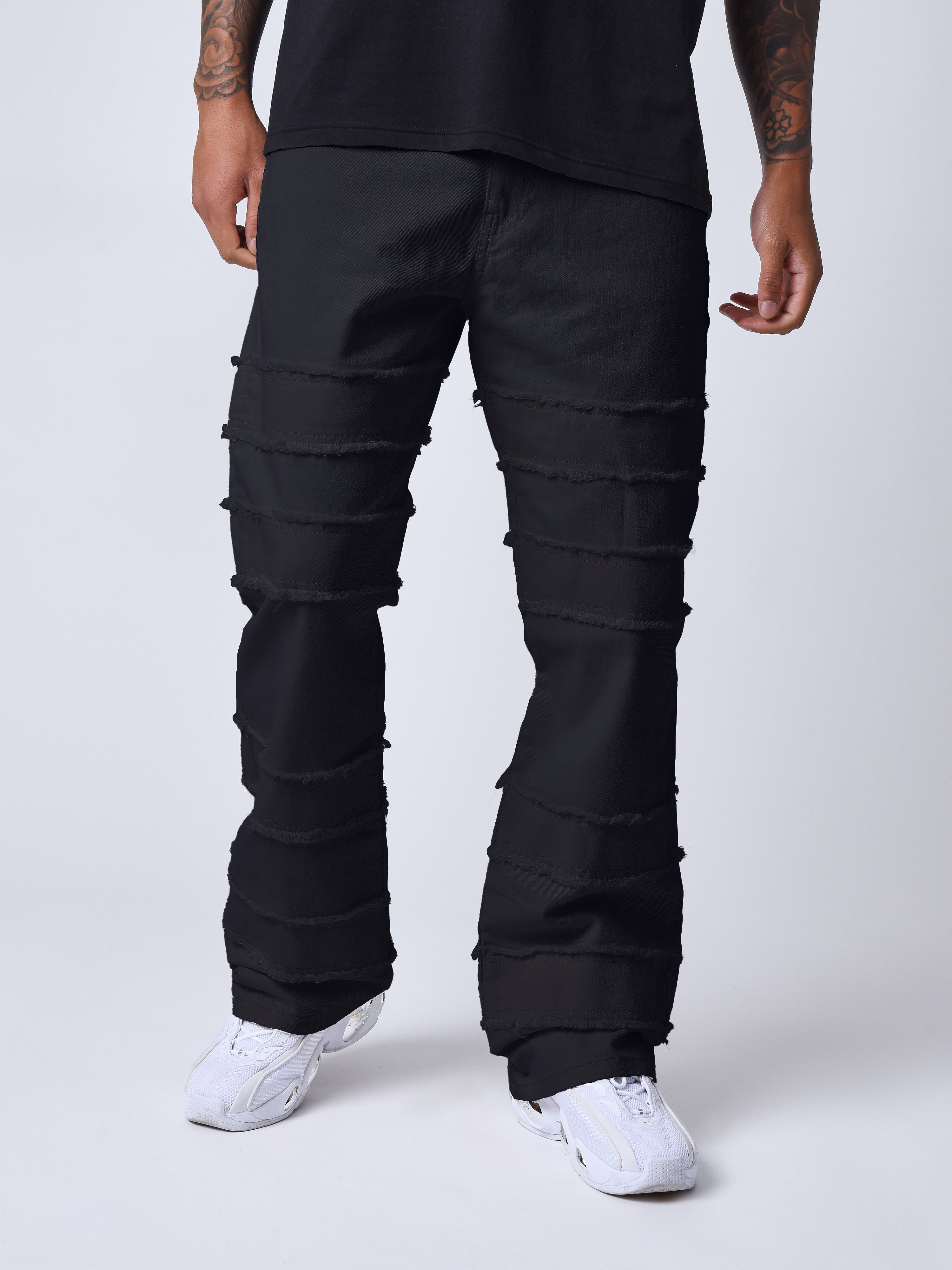 jeans-evase-a-details-effiloches-noir