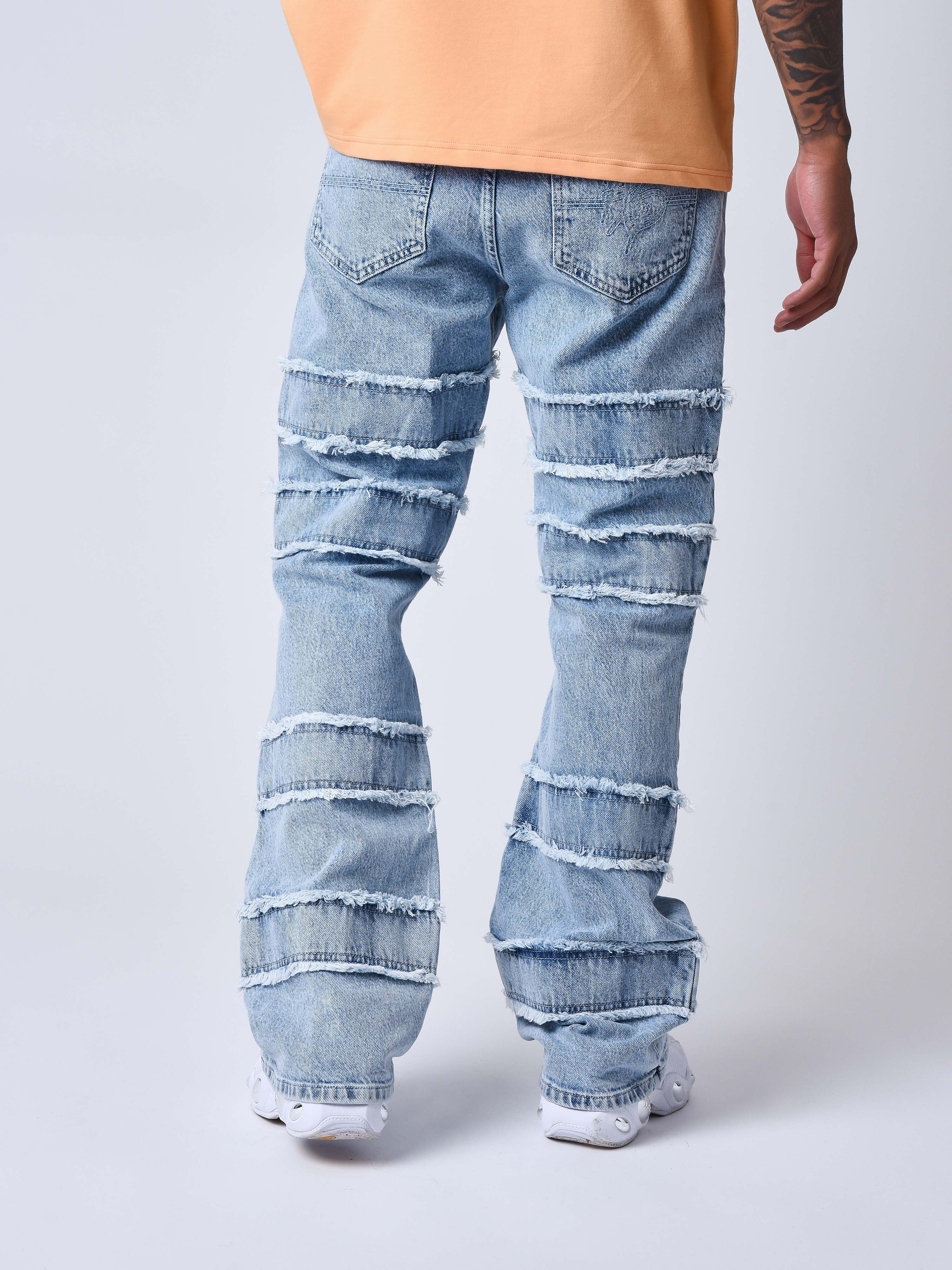 Jeans flare com detalhes desfiados-4
