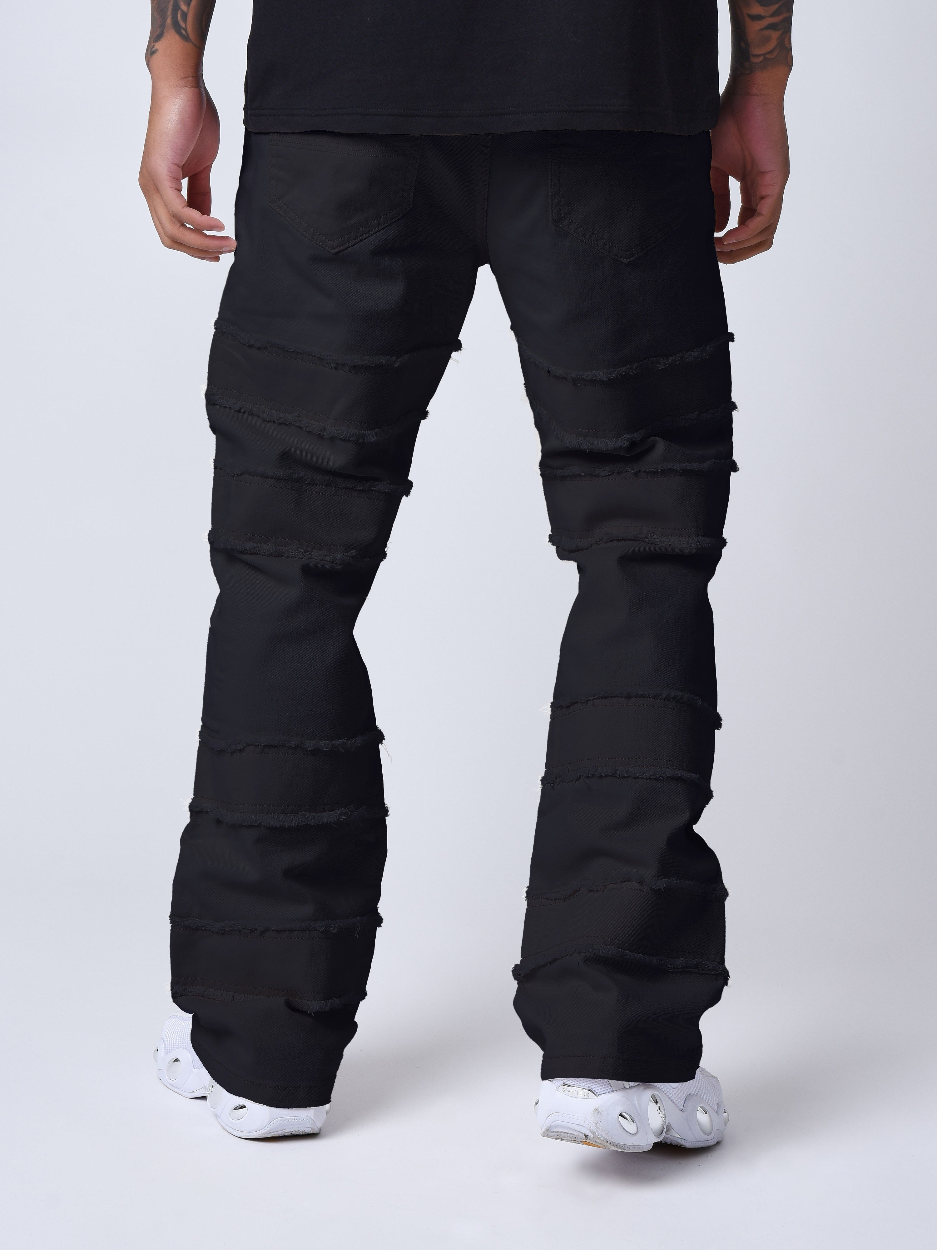 jeans-evase-a-details-effiloches-noir