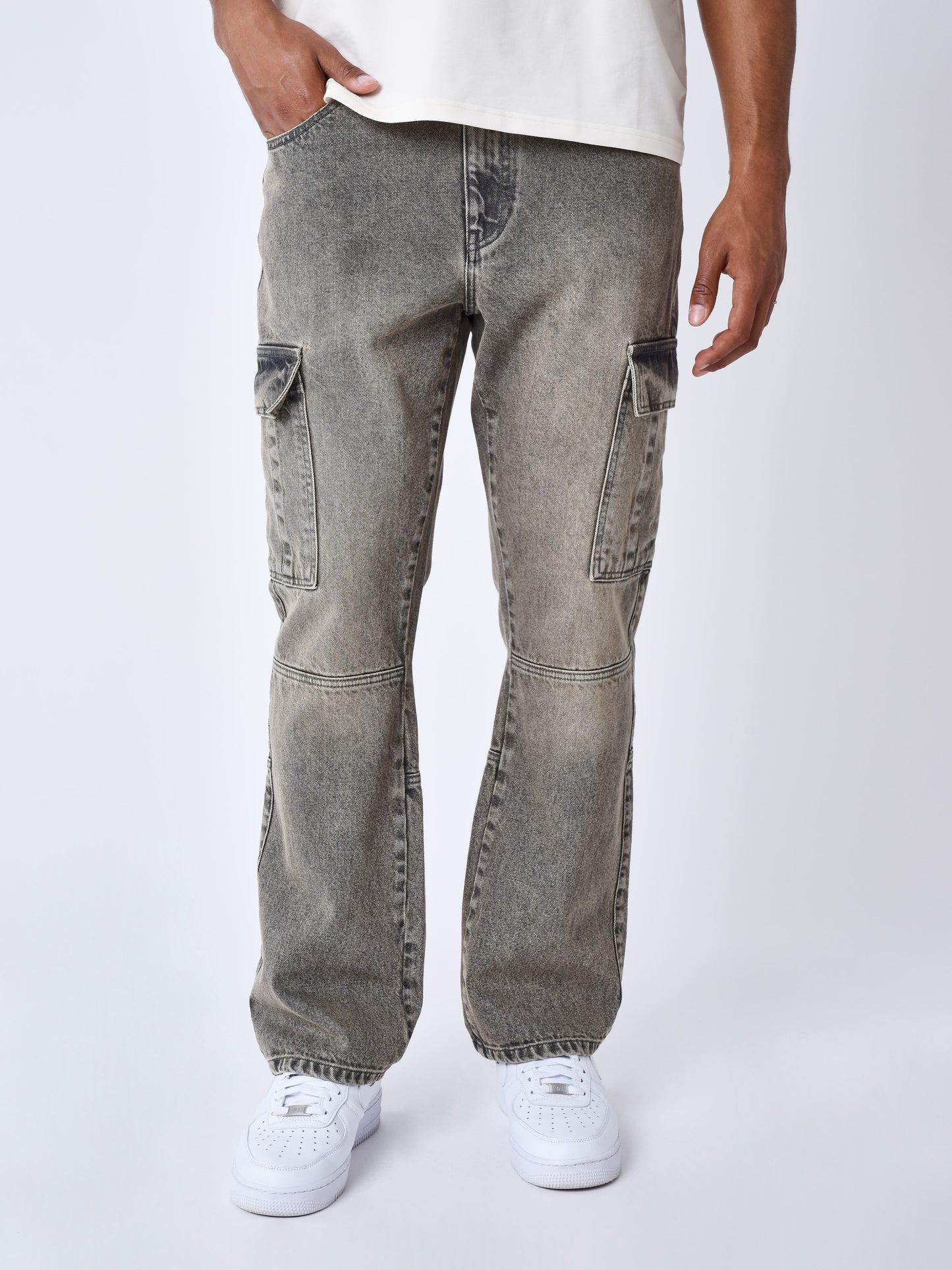 jeans-flare-a-decoupes-marron