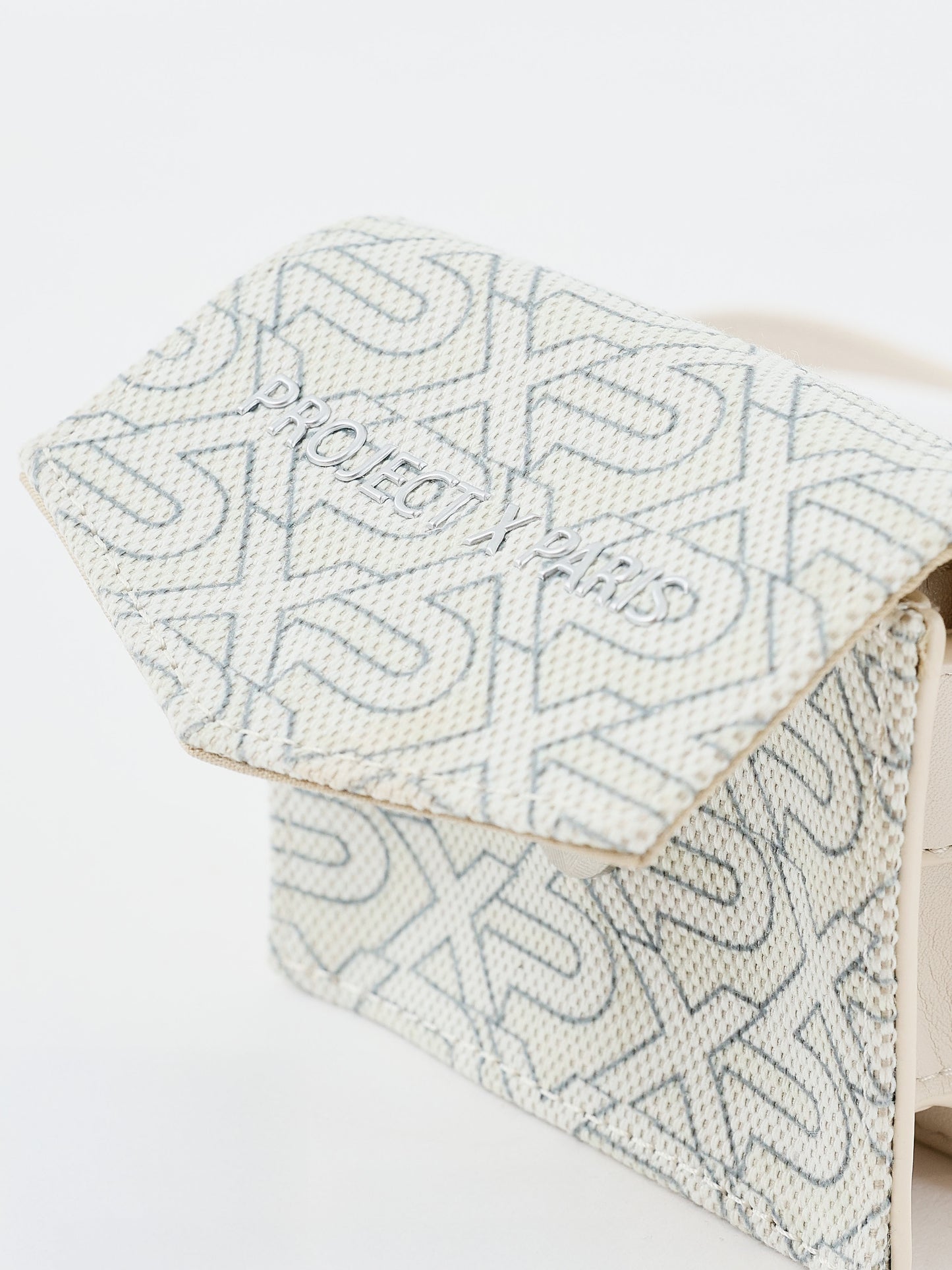 mini-sac-a-monogramme-pxp-olive-detailshot