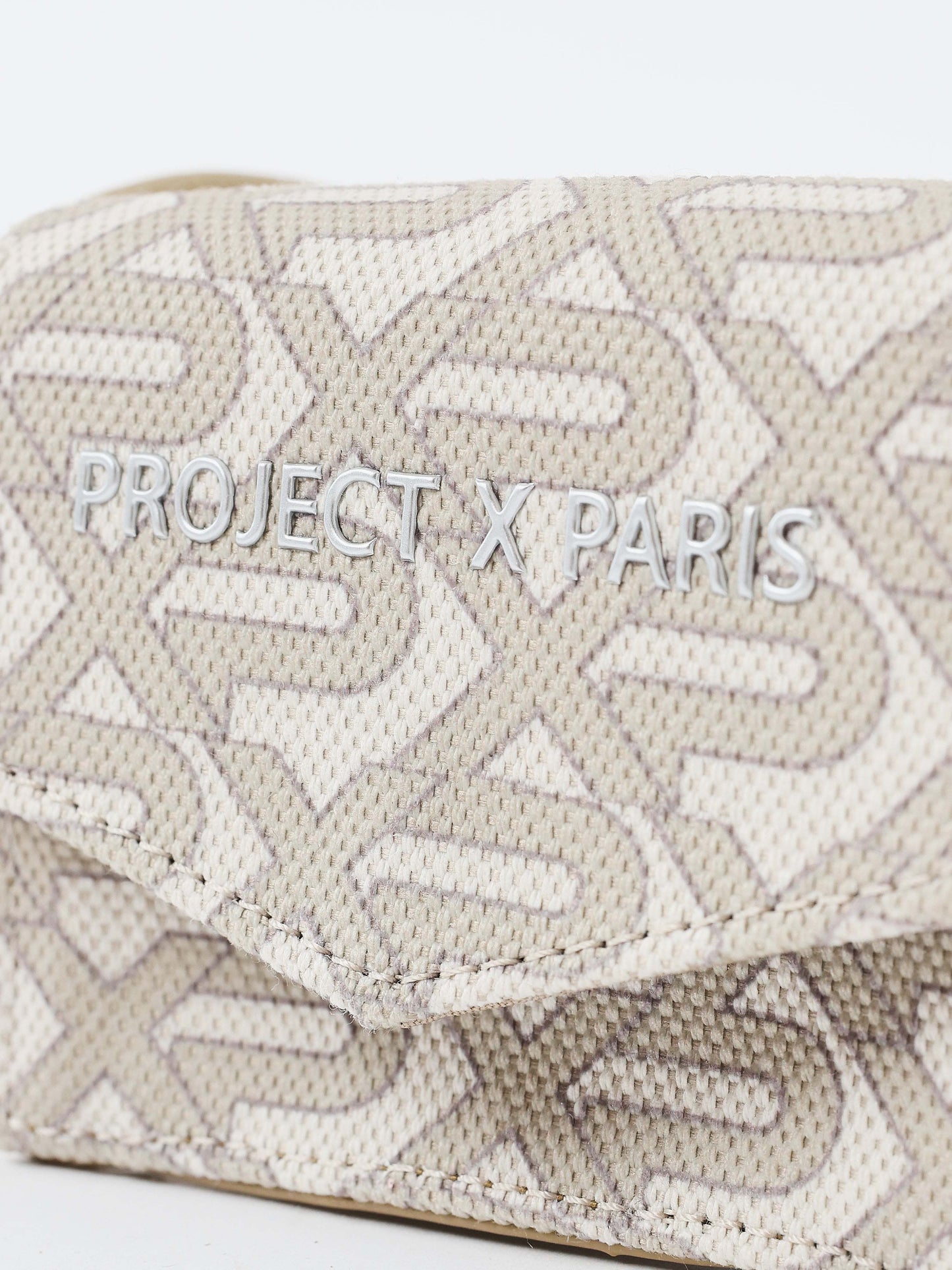 mini-sac-a-monogramme-pxp-taupe-detailshot