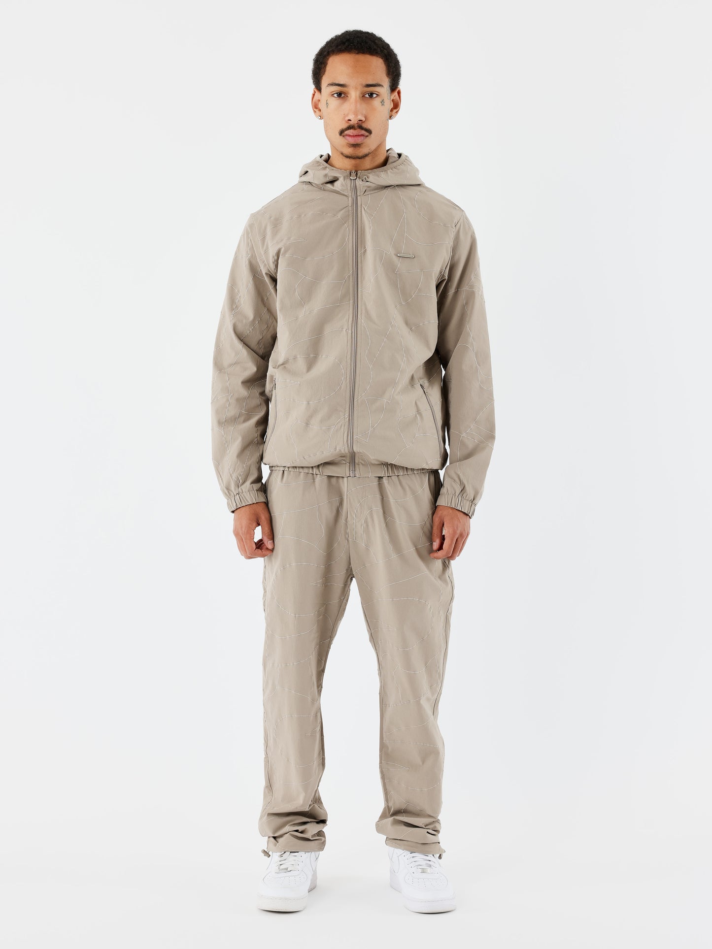 pantalon-a-details-brode-taupe