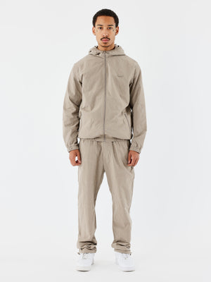 pantalon-a-details-brode-taupe-modelshot