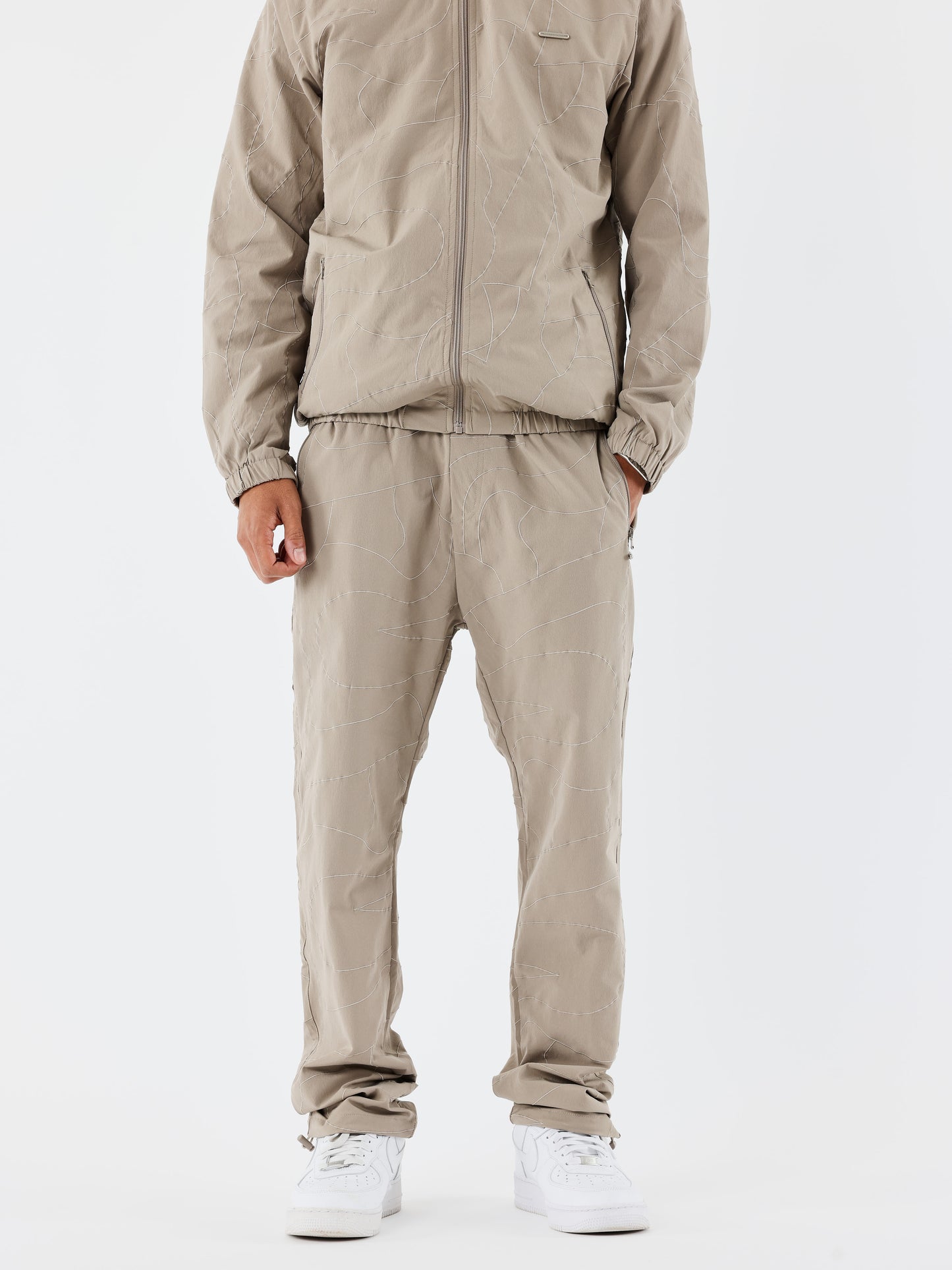 pantalon-a-details-brode-taupe