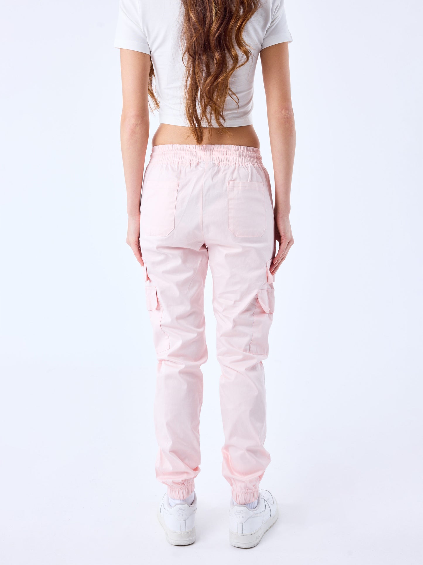 pantalon-a-poches-multiples-rose