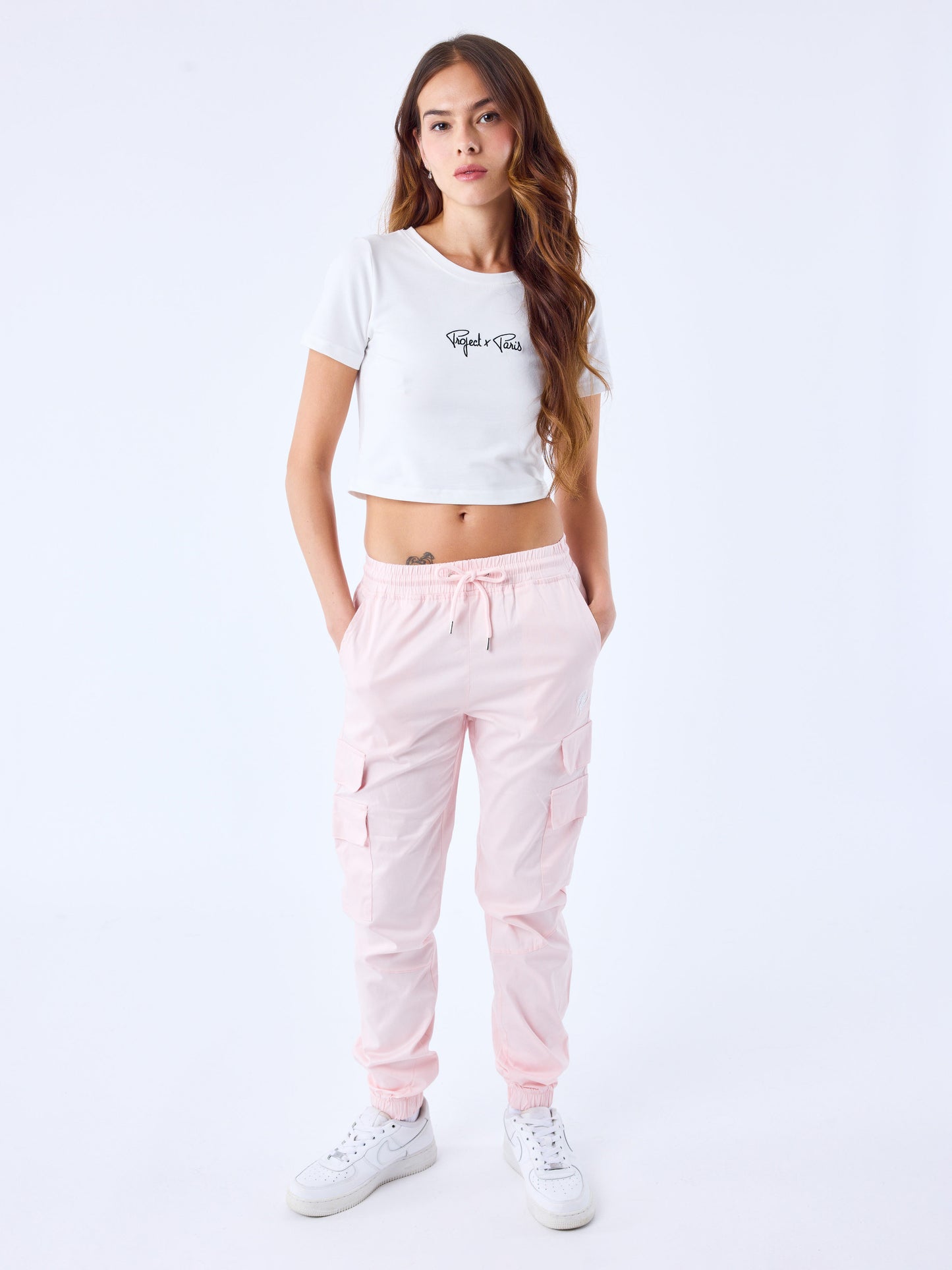 pantalon-a-poches-multiples-rose