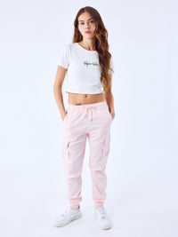pantalon-a-poches-multiples-rose-modelshot