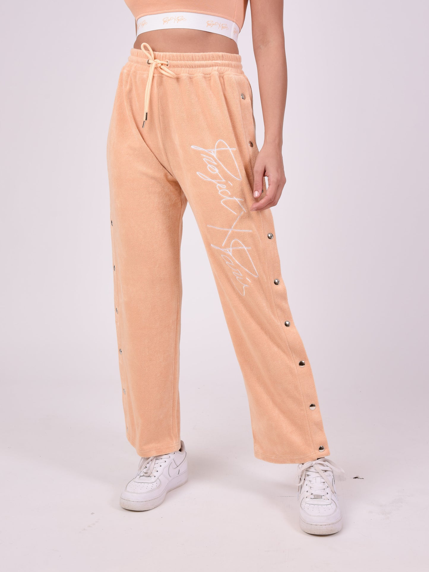 pantalon-a-pression-en-tissu-eponge-peche-modelshot