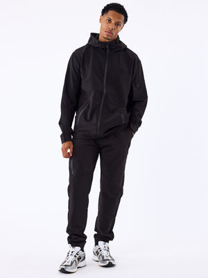 pantalon-cargo-technique-noir-modelshot