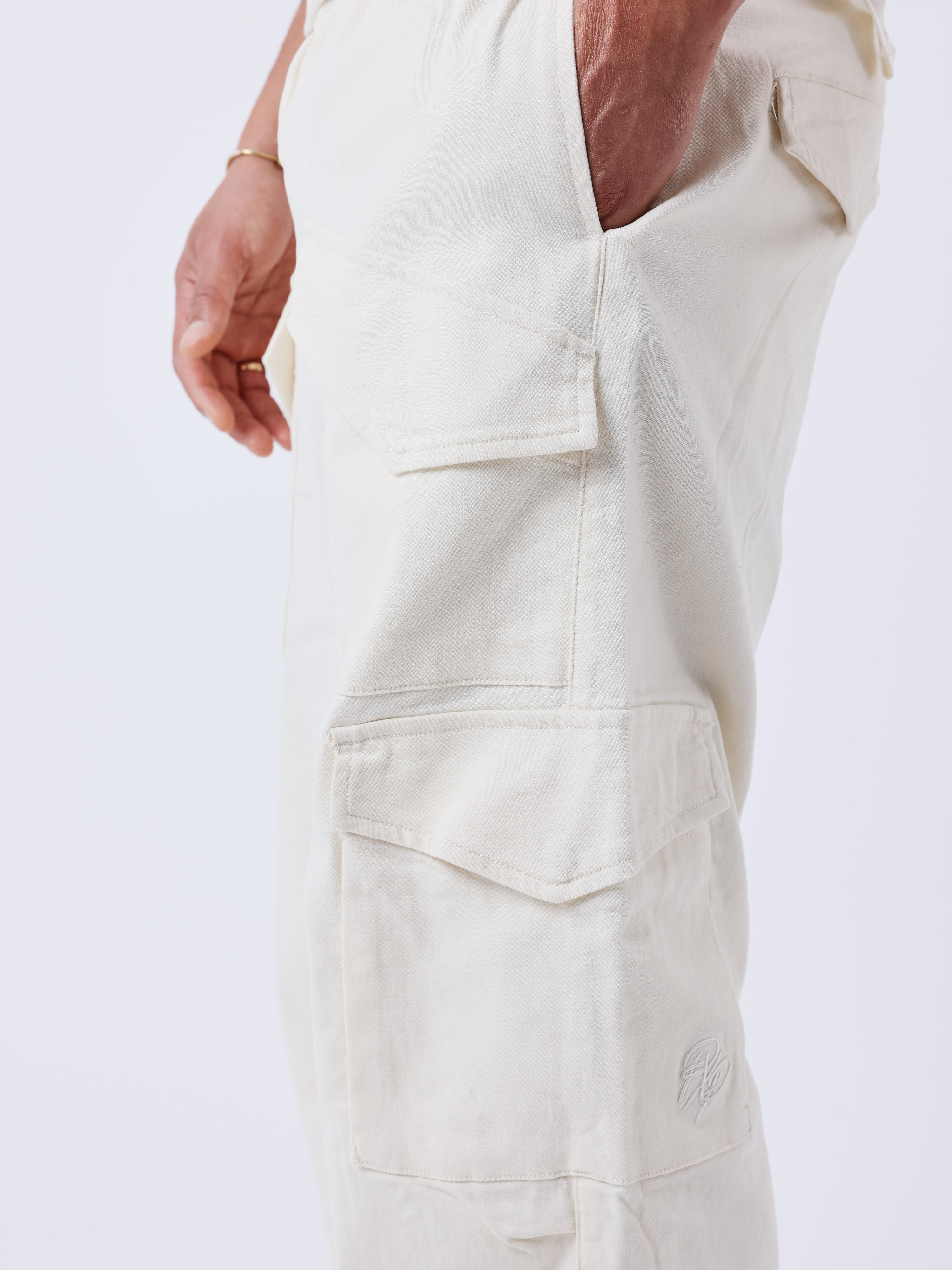 Calça cargo técnica-4