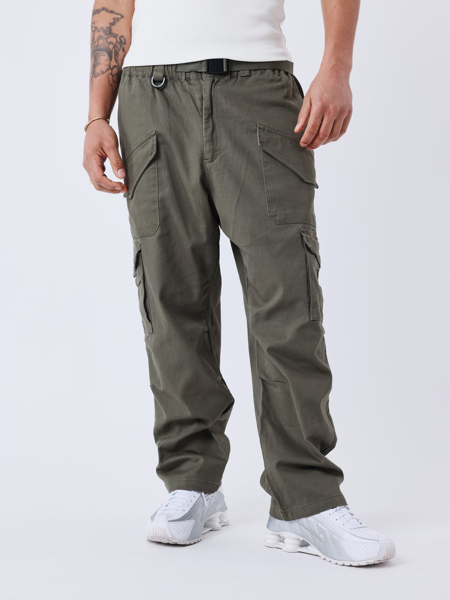 pantalon-cargo-technique-5365-olive-fonce-modelshot
