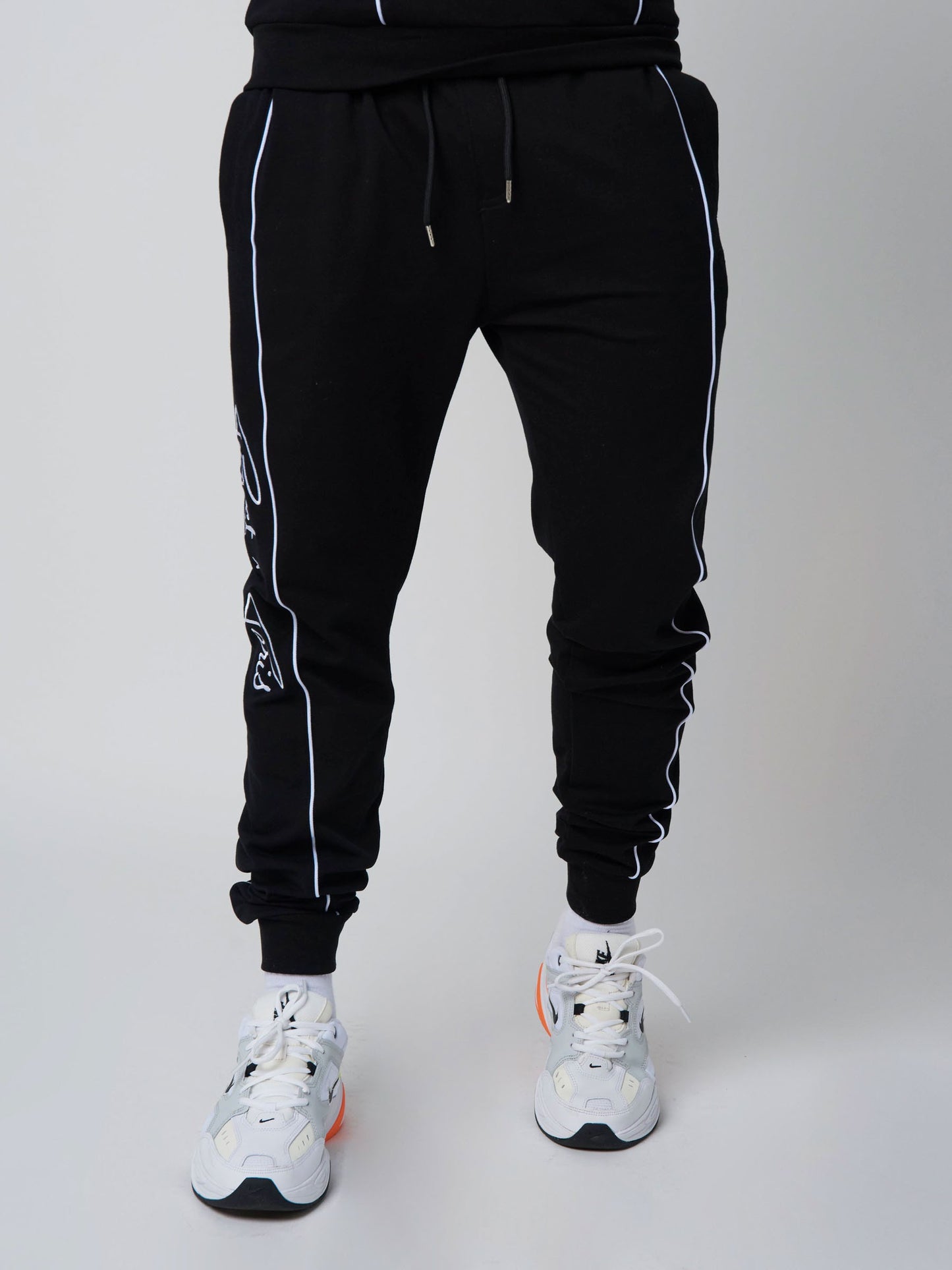 pantalon-de-jogging-logo-sur-le-cote-homme-project-x-paris-1940032-noir