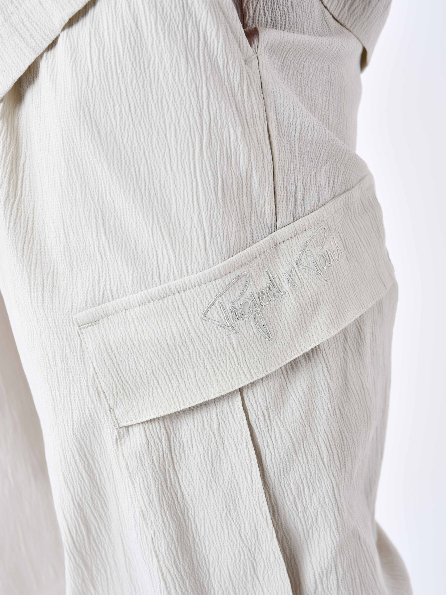 pantalon-effet-froisse-a-poches-beige