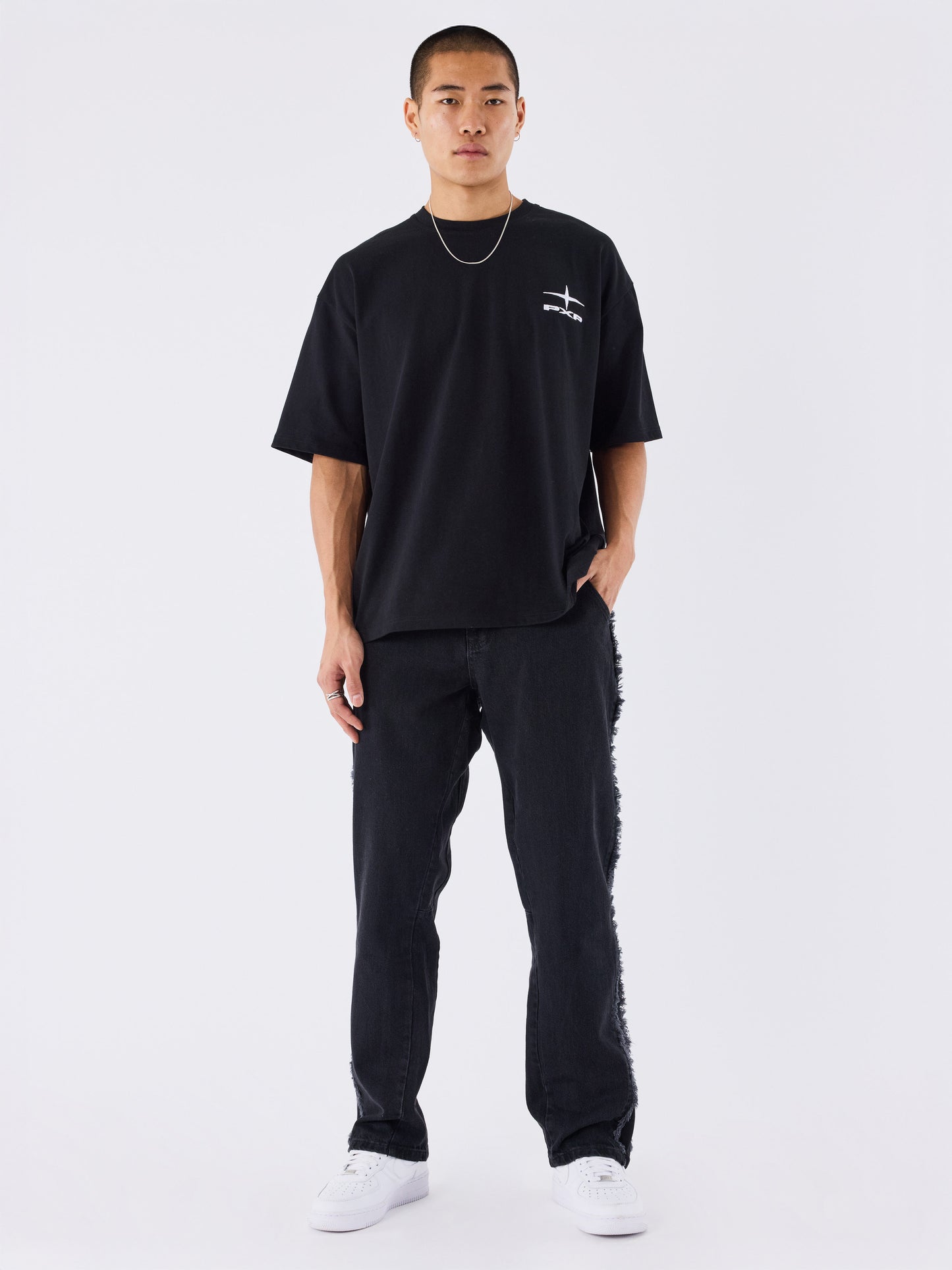 pantalon-evase-a-details-frange-gris