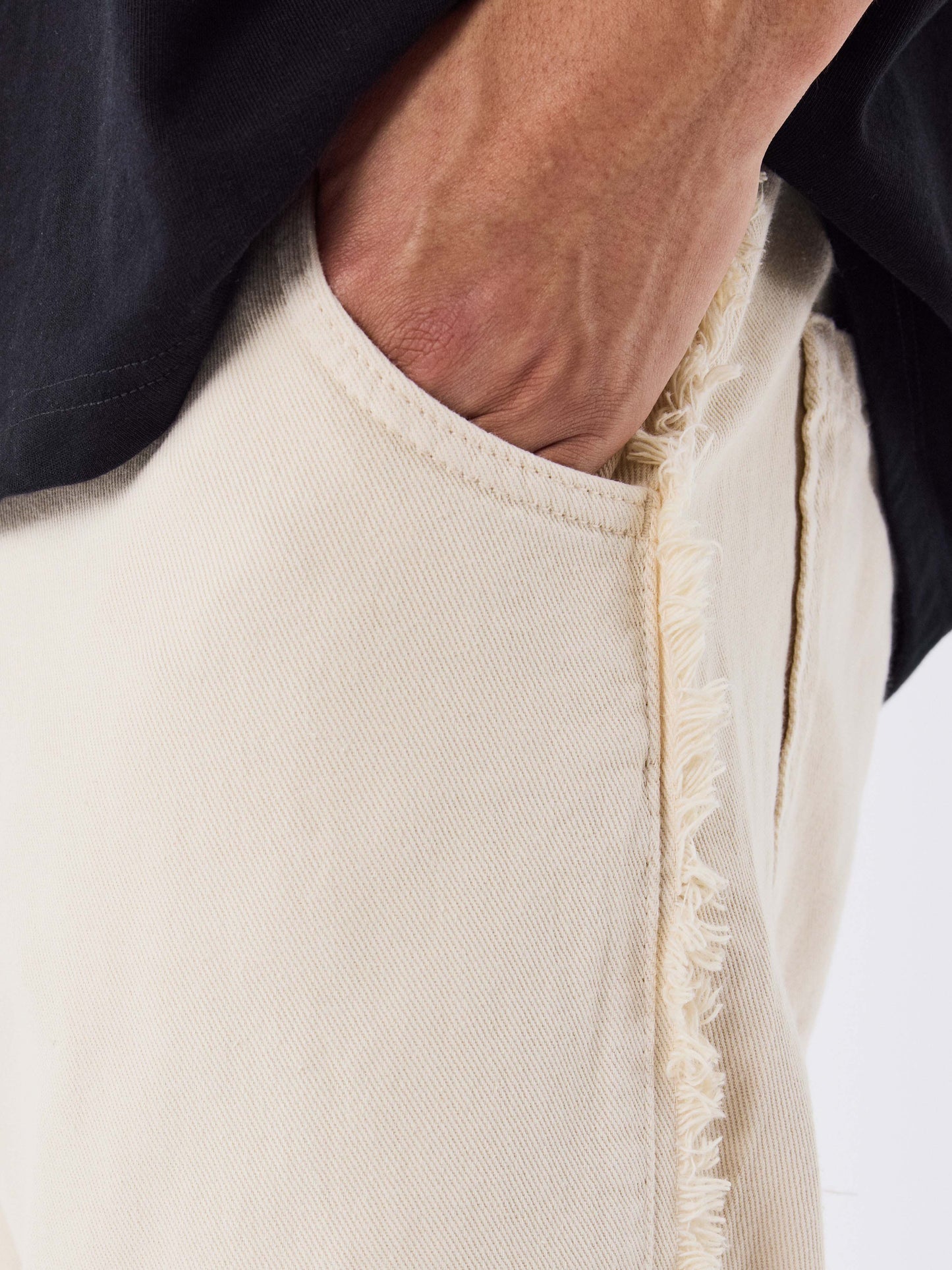 pantalon-evase-a-details-frange-ivoire