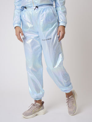 pantalon-matiere-irisee-bleu-modelshot