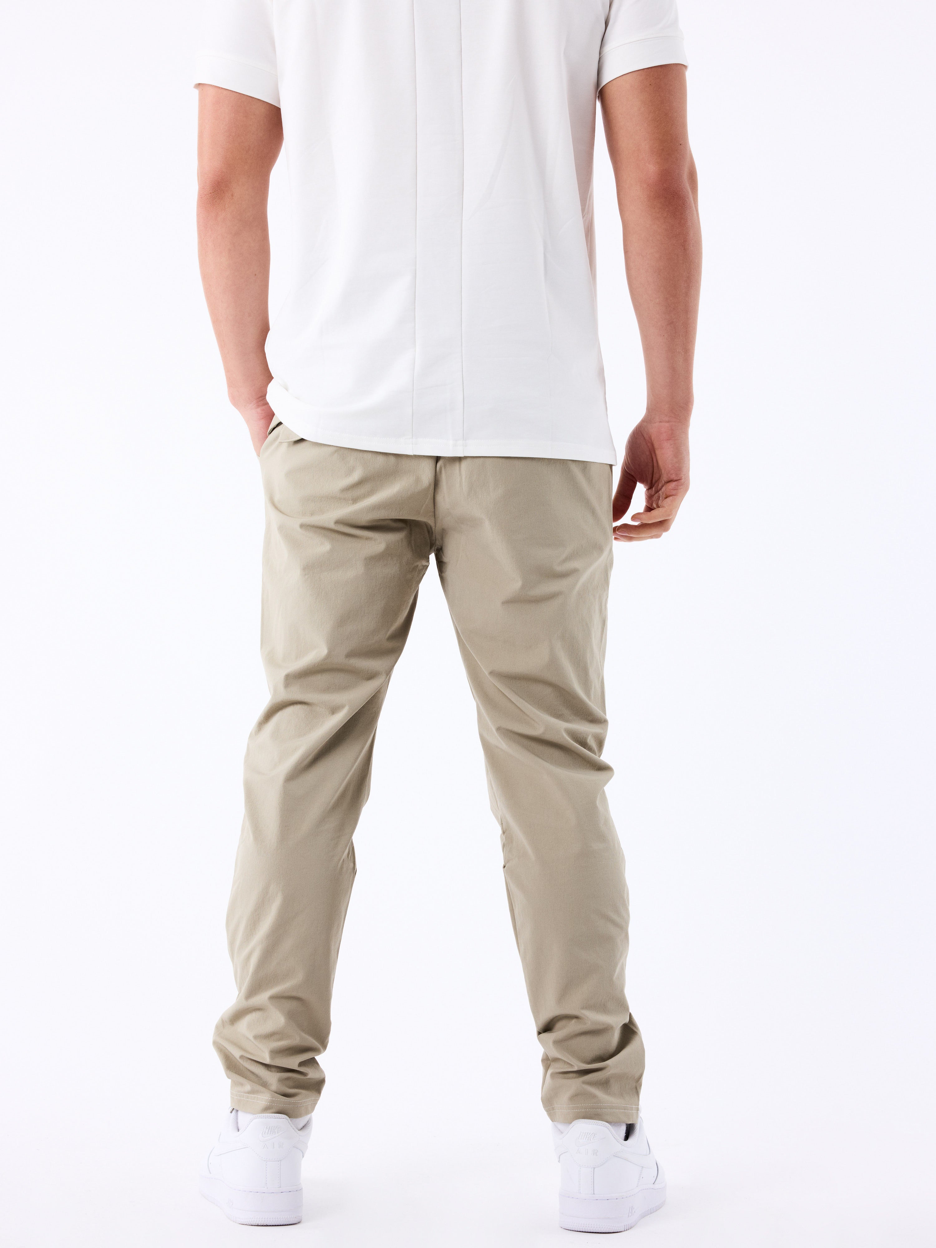 pantalon-technique-gris-fume