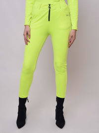 pantalon-velvet-avec-passant-zip-rond-f194062-jaune-fluo-modelshot