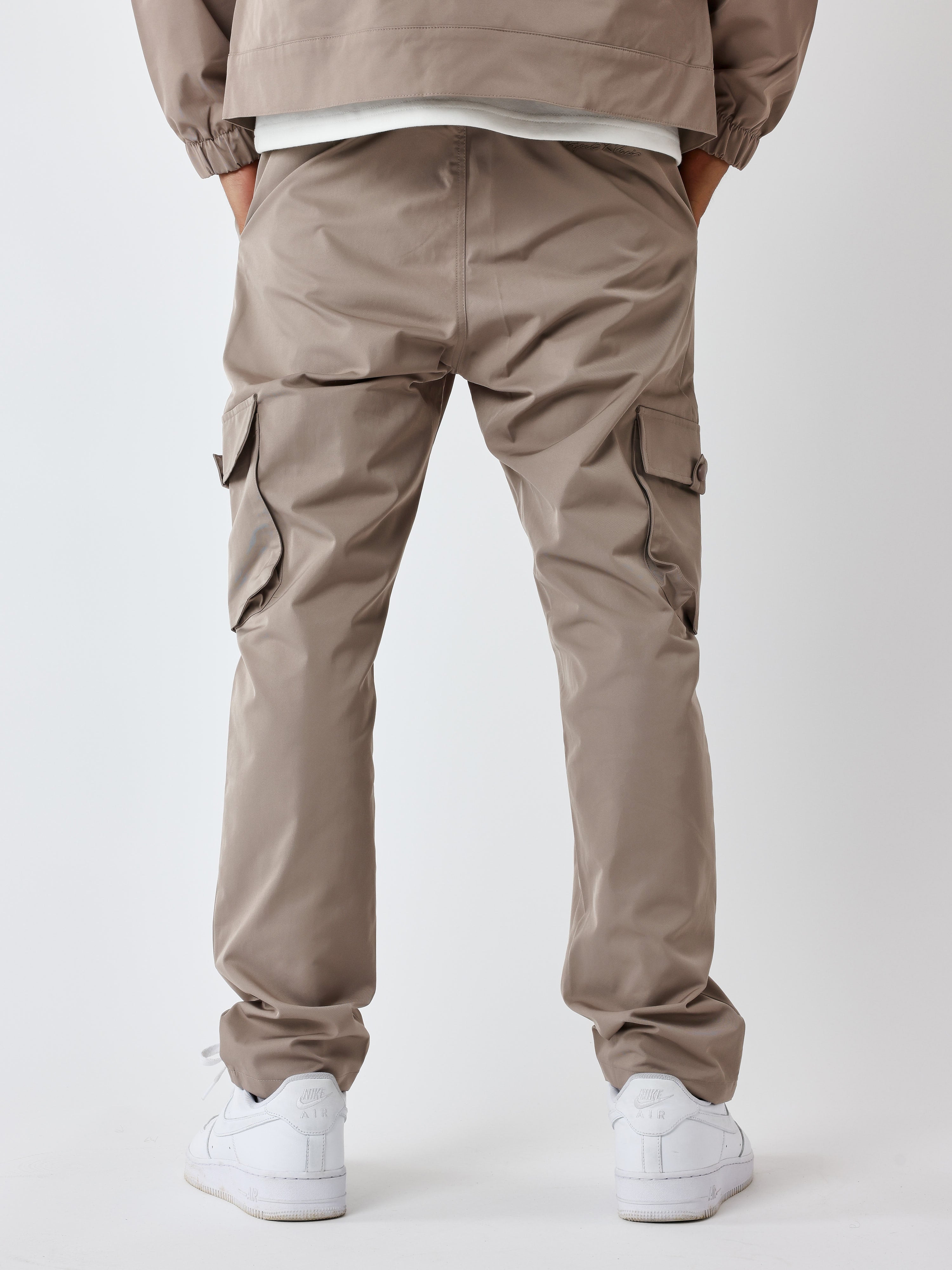 Pantalón workwear con múltiples bolsillos-3