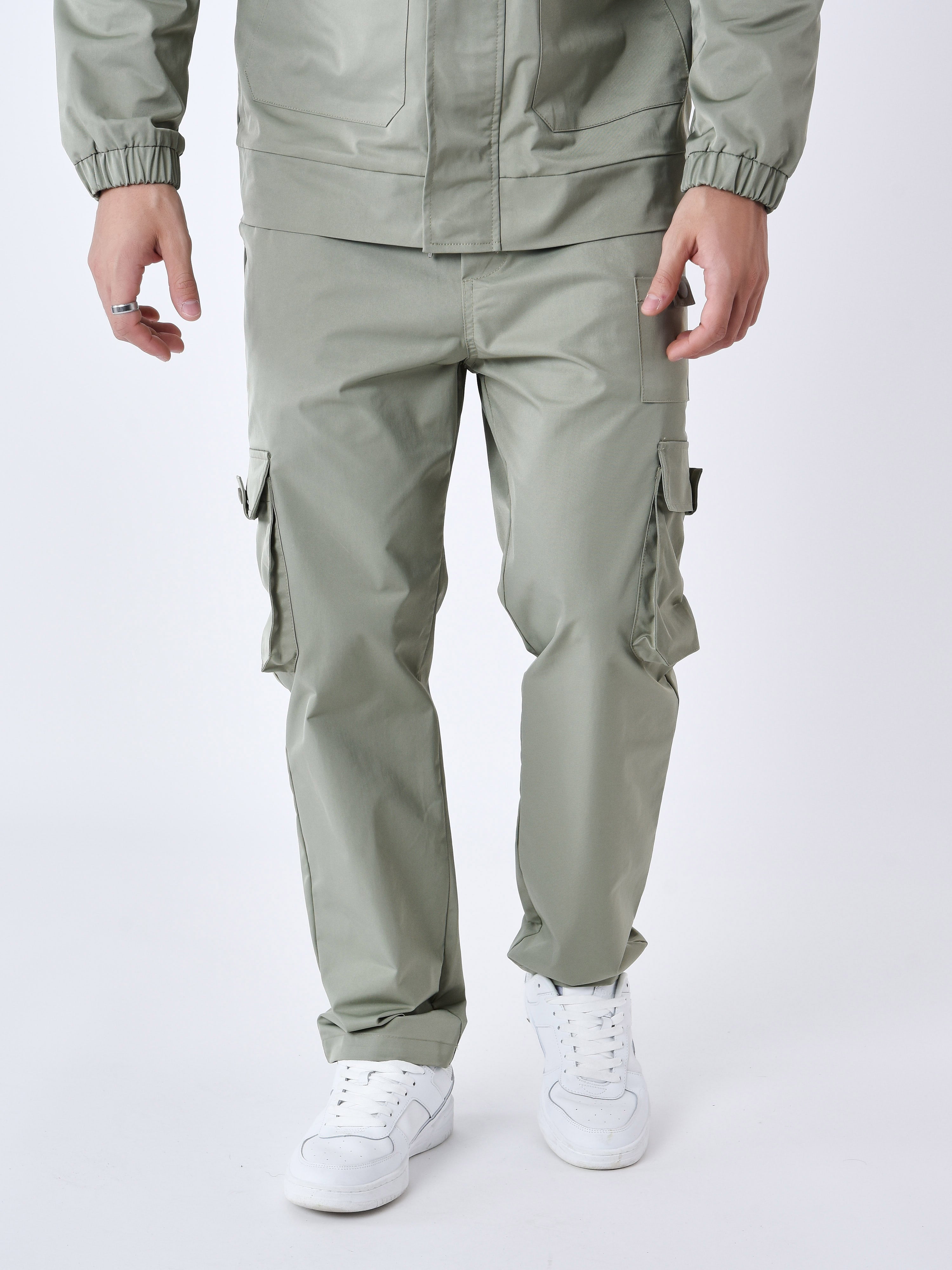 Pantalón workwear con múltiples bolsillos-2