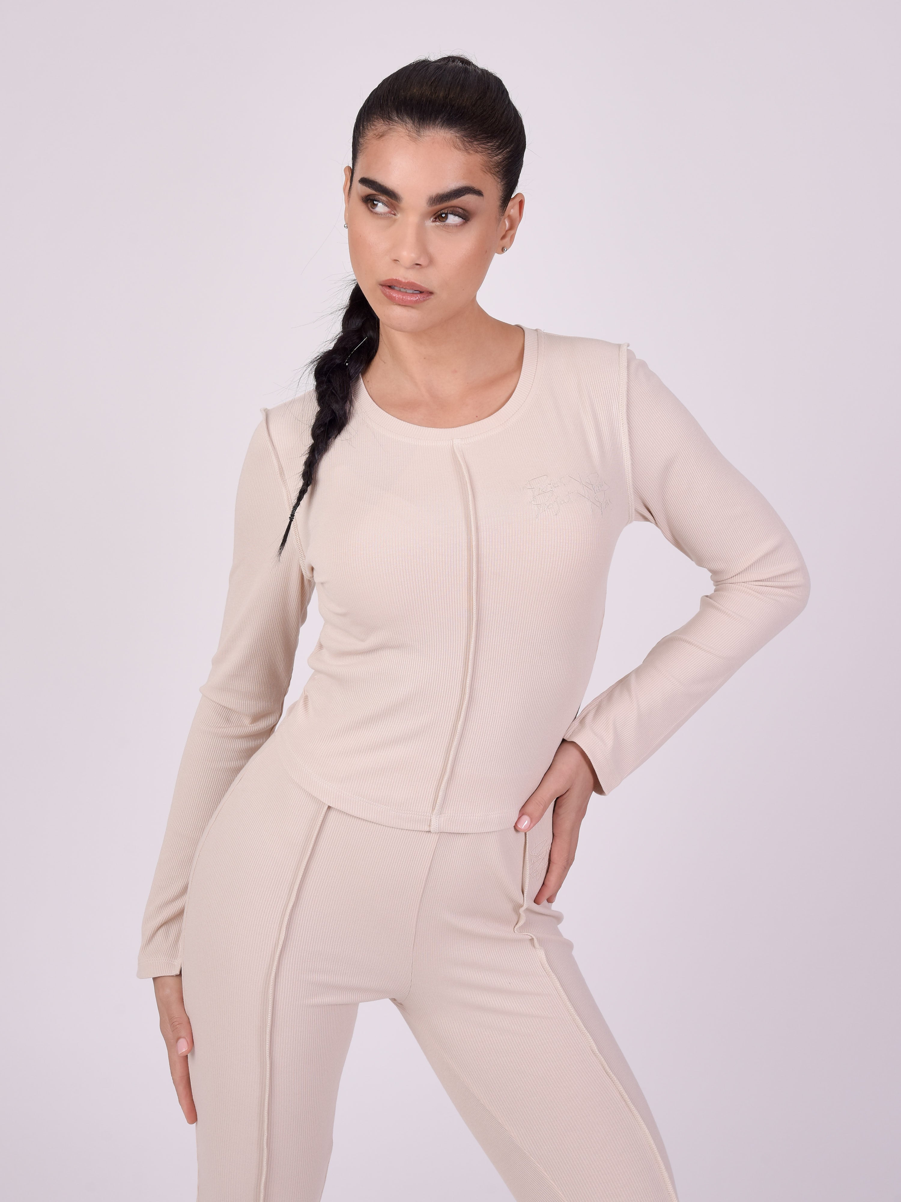 Long sleeve sweater with exposed seams-2