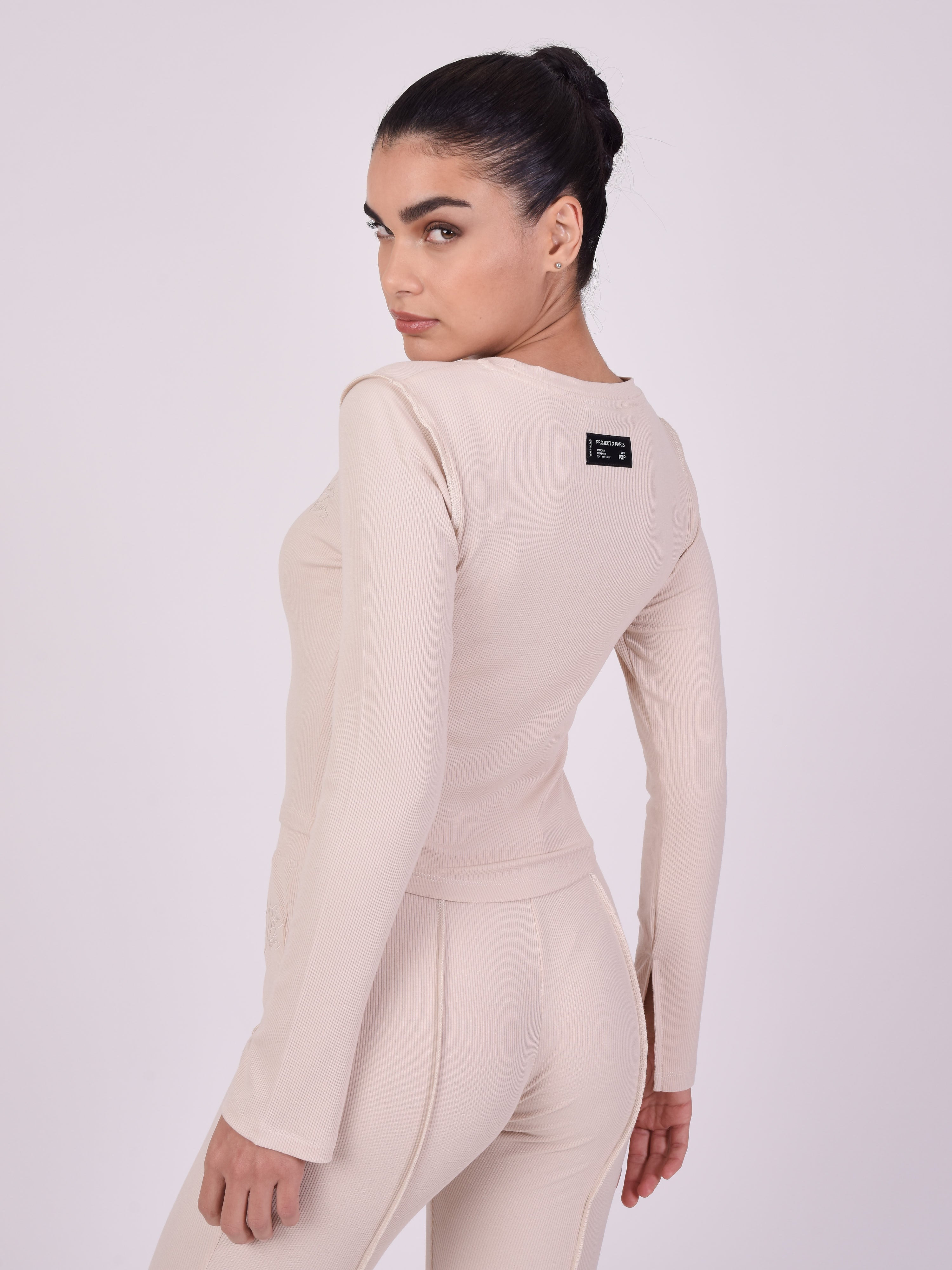 pull-manches-longues-coutures-apparentes-beige