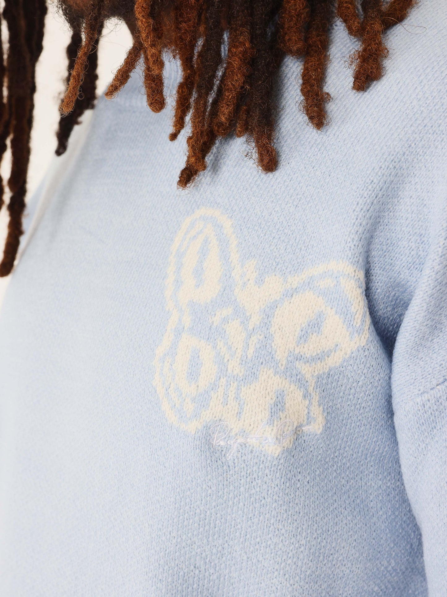 pull-papillon-cashmere-blue-detailshot