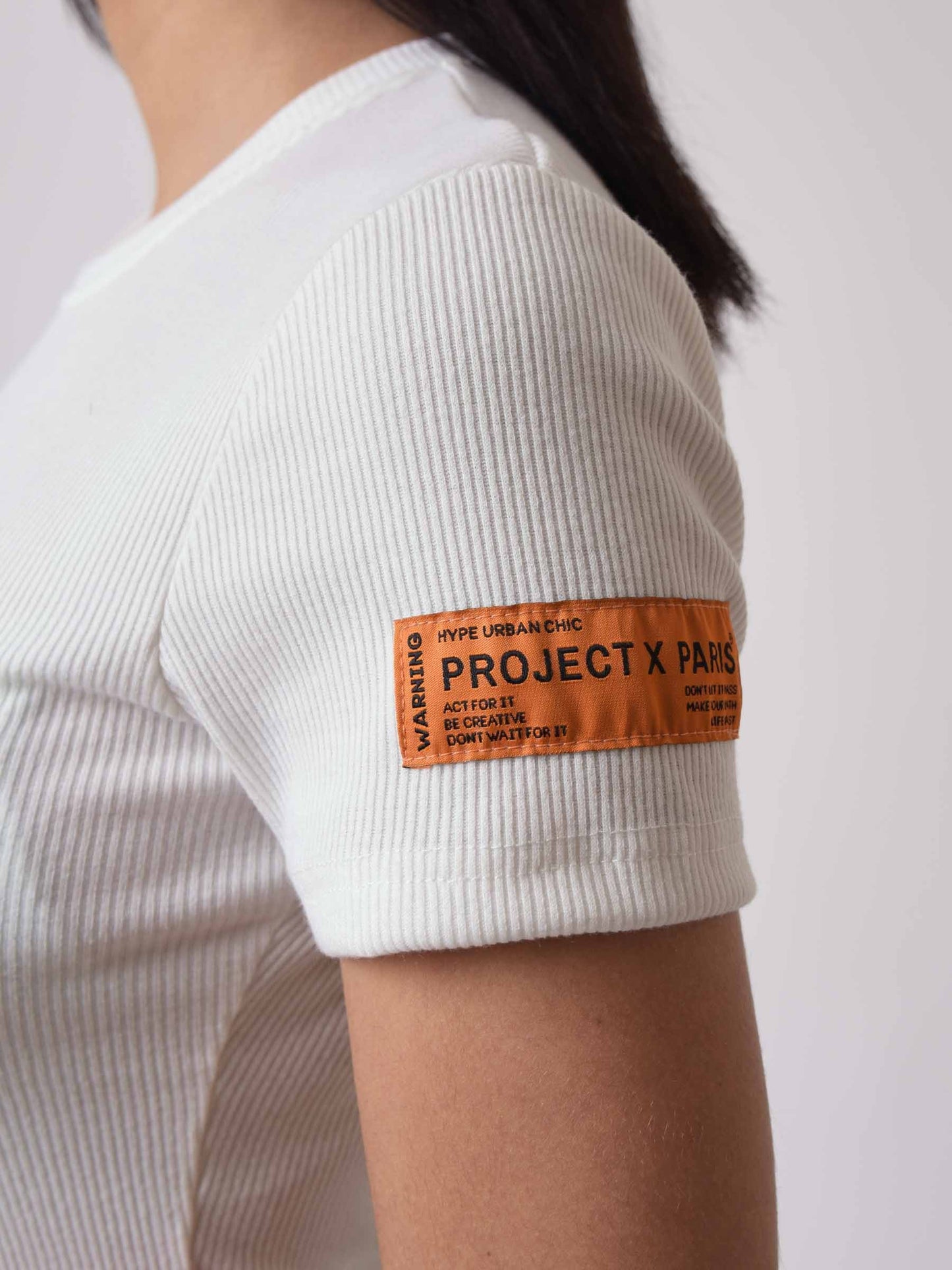 robe-col-rond-blanc-detailshot